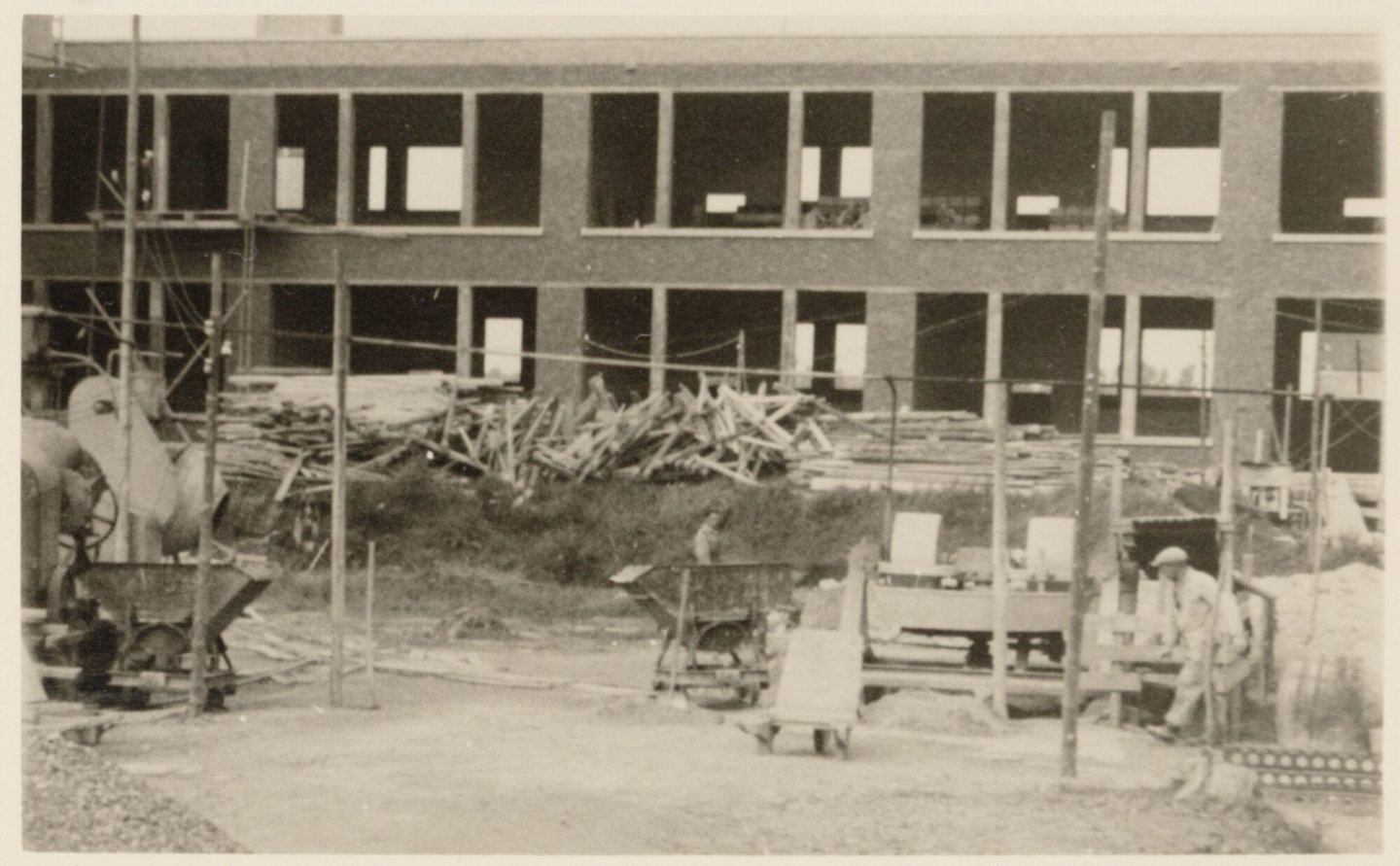 Bouw van middelbare school Koninklijk Atheneum in Oudenaarde