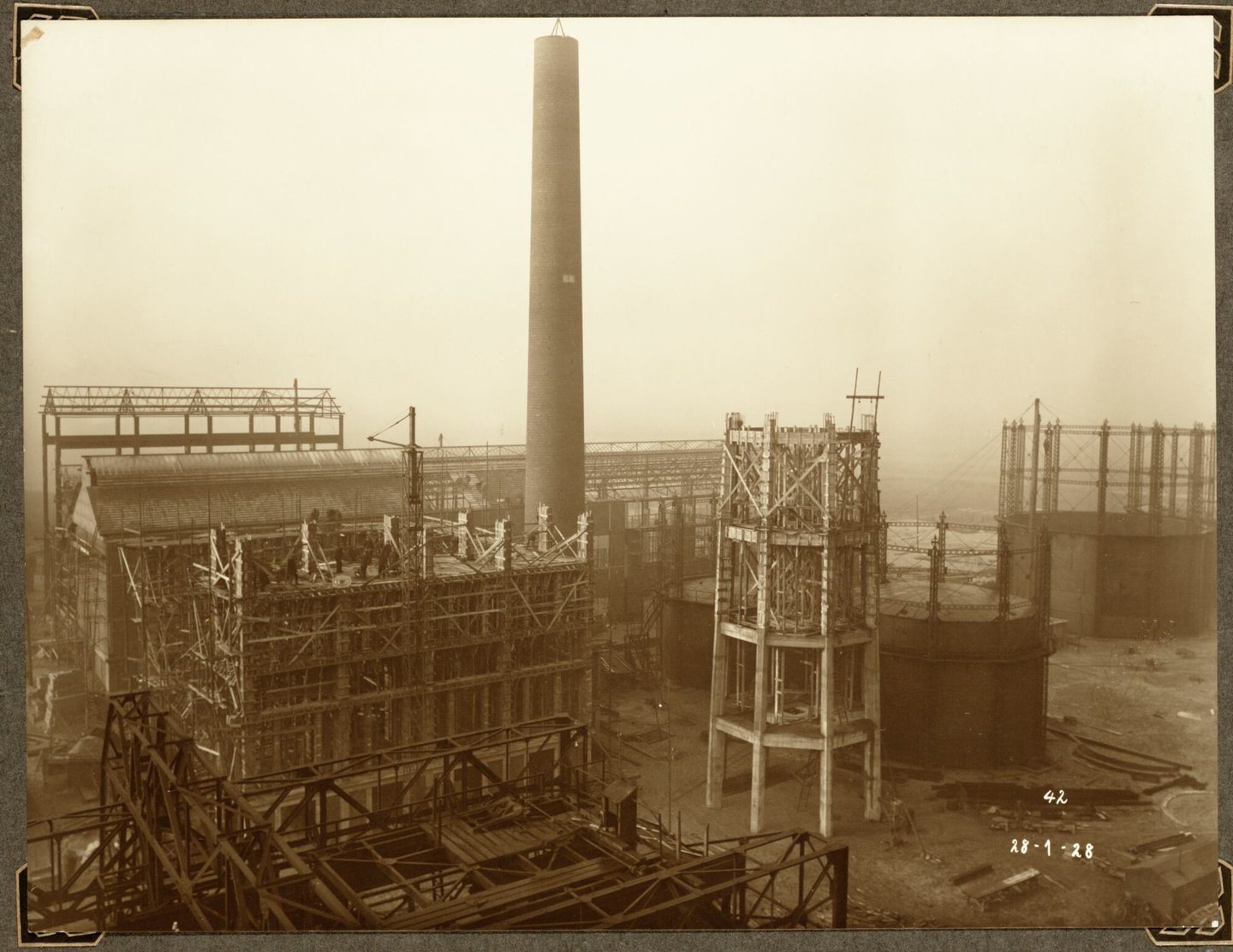 Bouw van generatorengebouw van ammoniakfabriek van cokesfabriek Kuhlmann in Zelzate