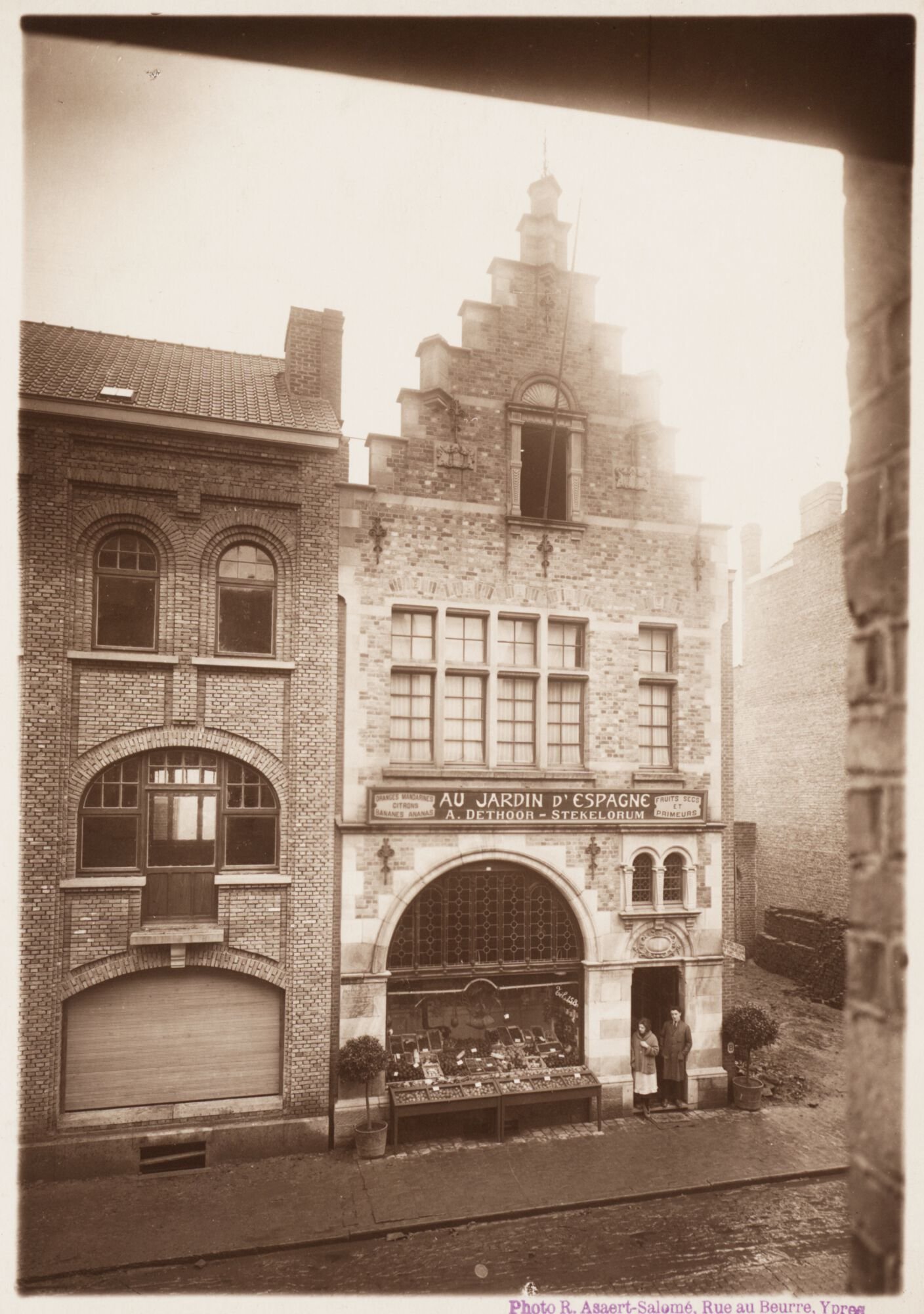 Kruidenier Au Jardin d'Espagne in Ieper