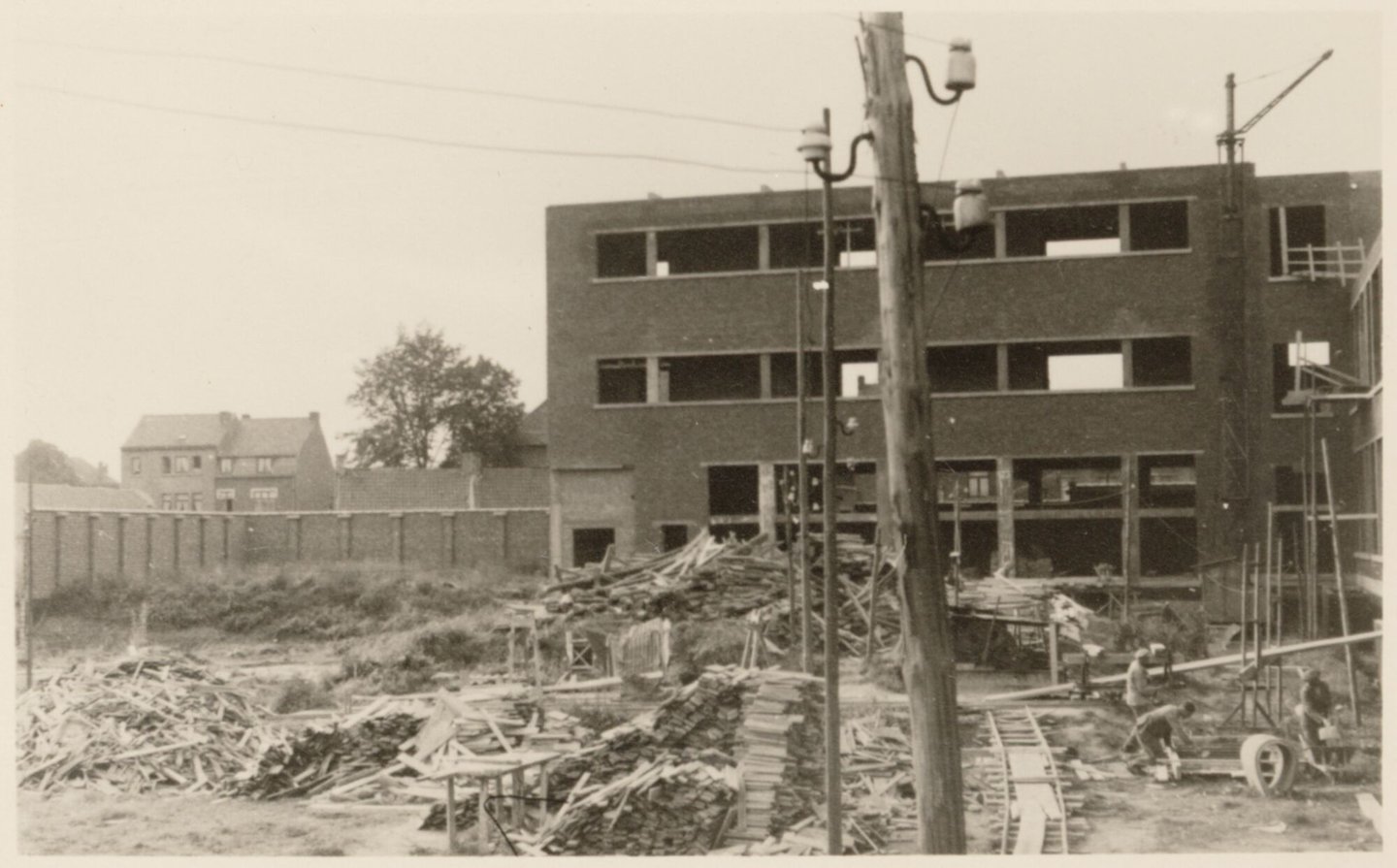 Bouw van middelbare school Koninklijk Atheneum in Oudenaarde