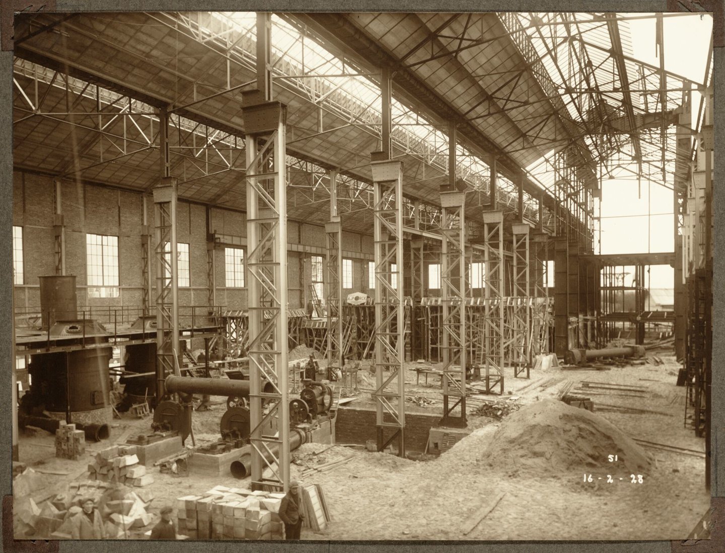 Bouw van ammoniakfabriek van cokesfabriek Kuhlmann in Zelzate