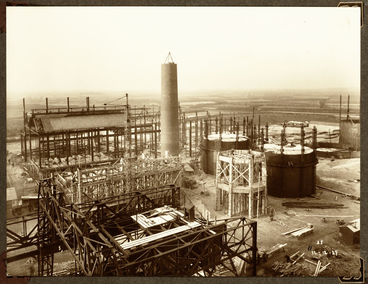 Bouw van generatorengebouw van ammoniakfabriek van cokesfabriek Kuhlmann in Zelzate