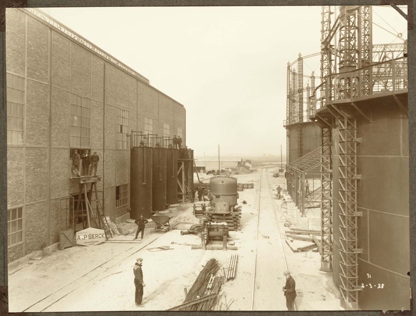 Bouw van kolenwasserij 'Bamag' en gashouders van ammoniakfabriek van cokesfabriek Kuhlmann in Zelzate