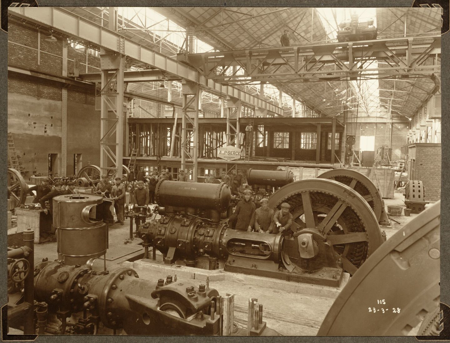 Bouw van compressoren en pompen van ammoniakfabriek van cokesfabriek Kuhlmann in Zelzate