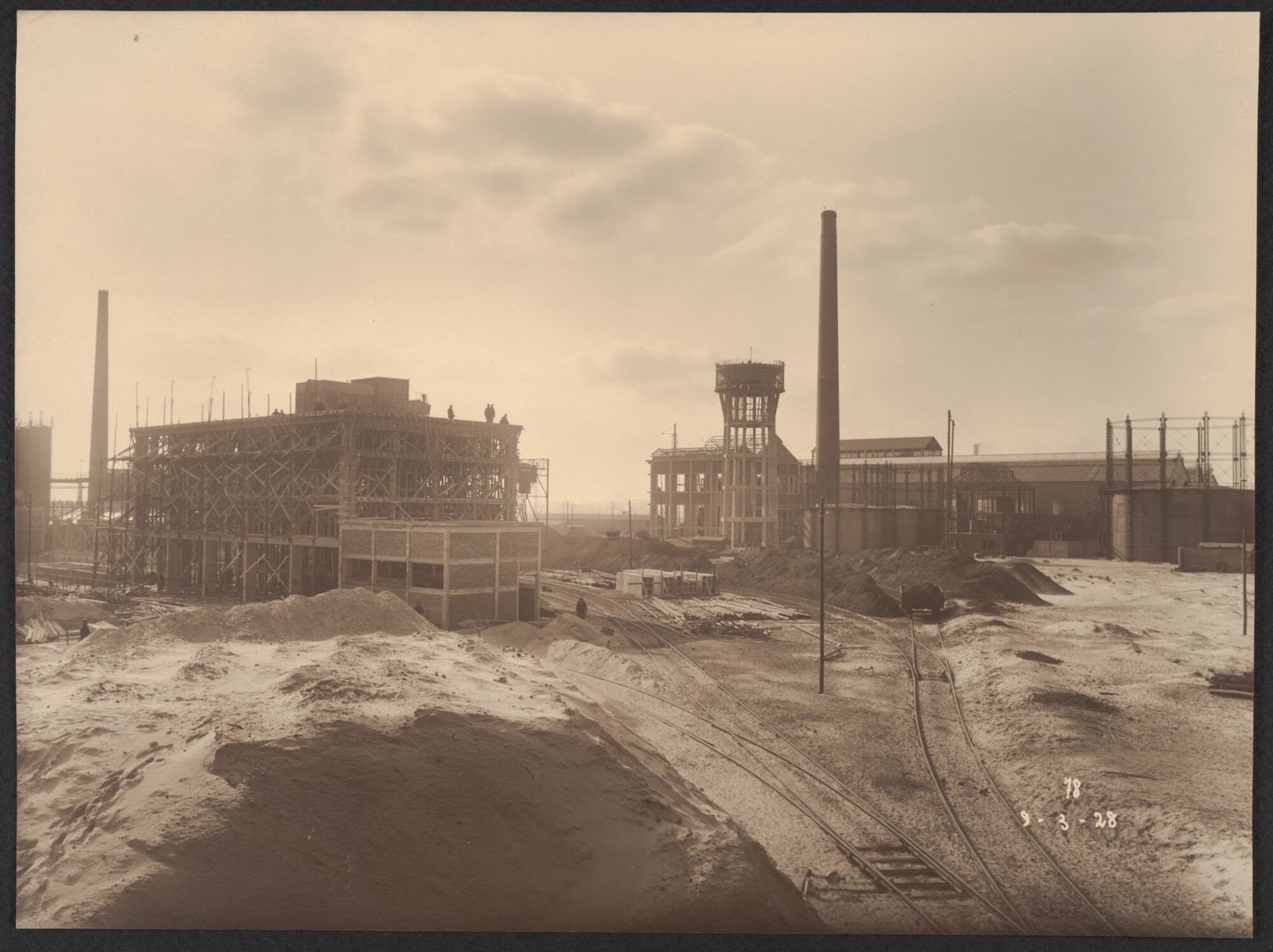 Bouw van zwavelzuurfabriek van cokesfabriek Kuhlmann in Zelzate