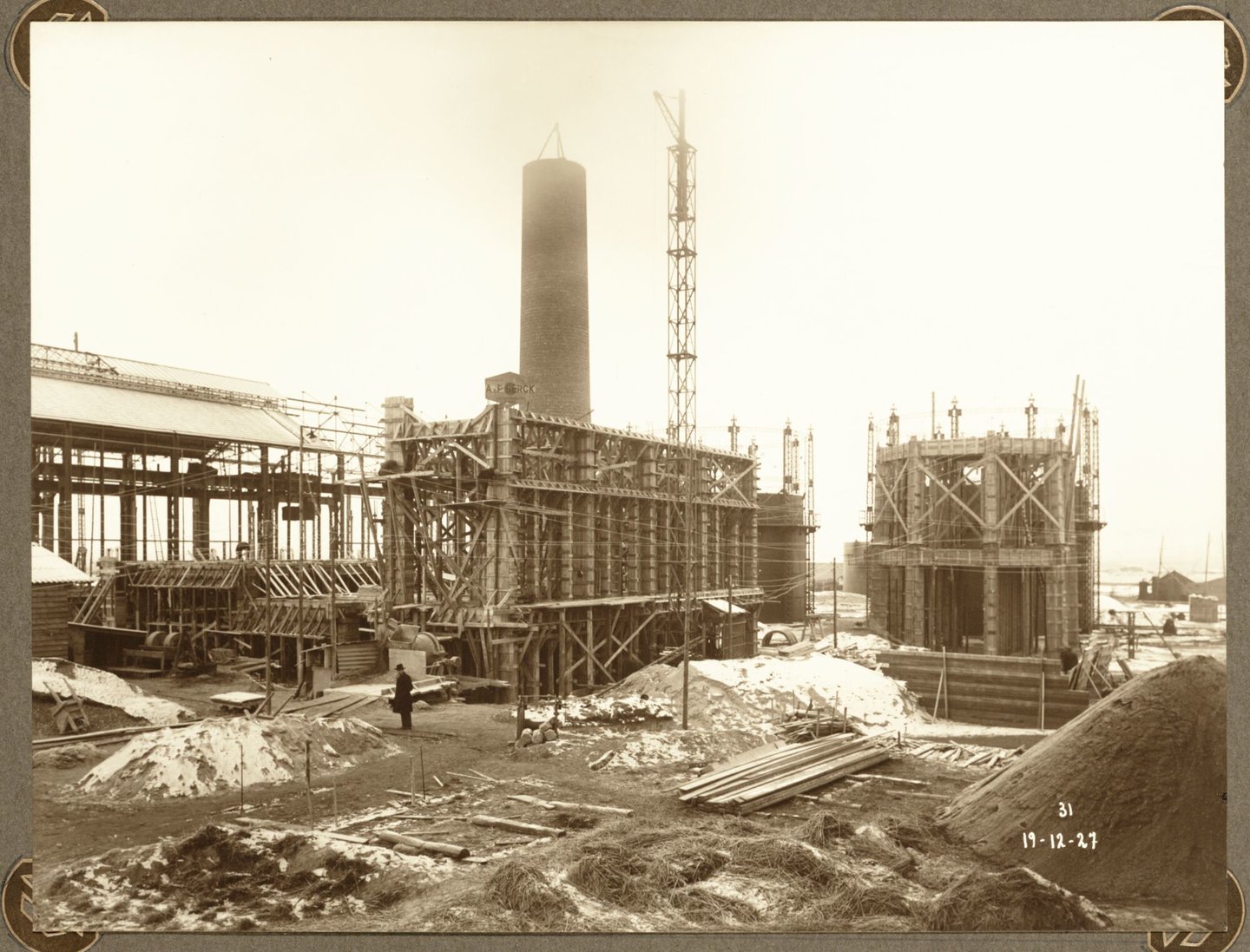 Bouw van generatorengebouw van ammoniakfabriek van cokesfabriek Kuhlmann in Zelzate