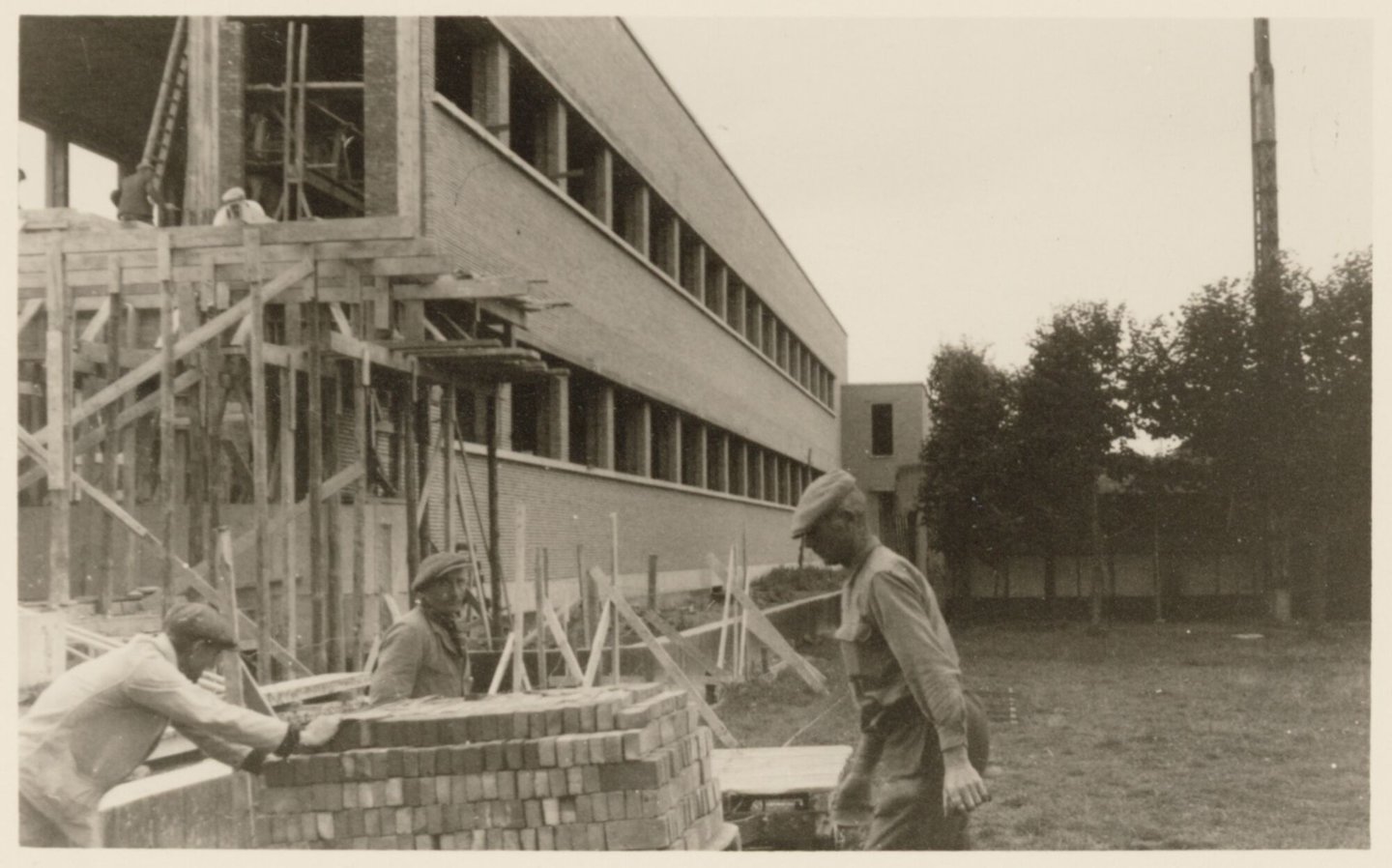 Bouw van klassenblok van middelbare school Koninklijk Atheneum in Oudenaarde