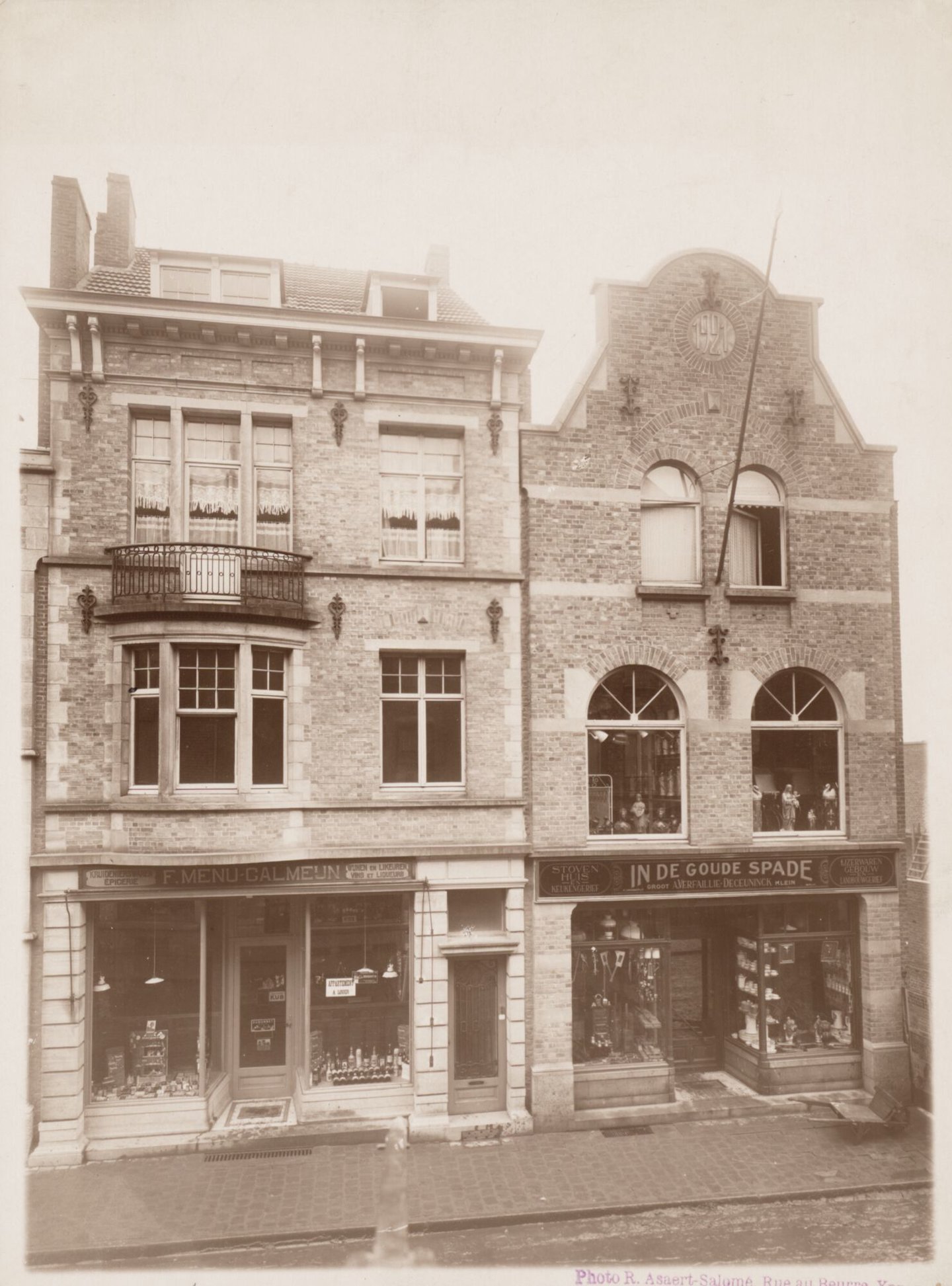 Kruidenier F. Menu-Calmeijn en ijzerhandel In de Goude Spade in Ieper