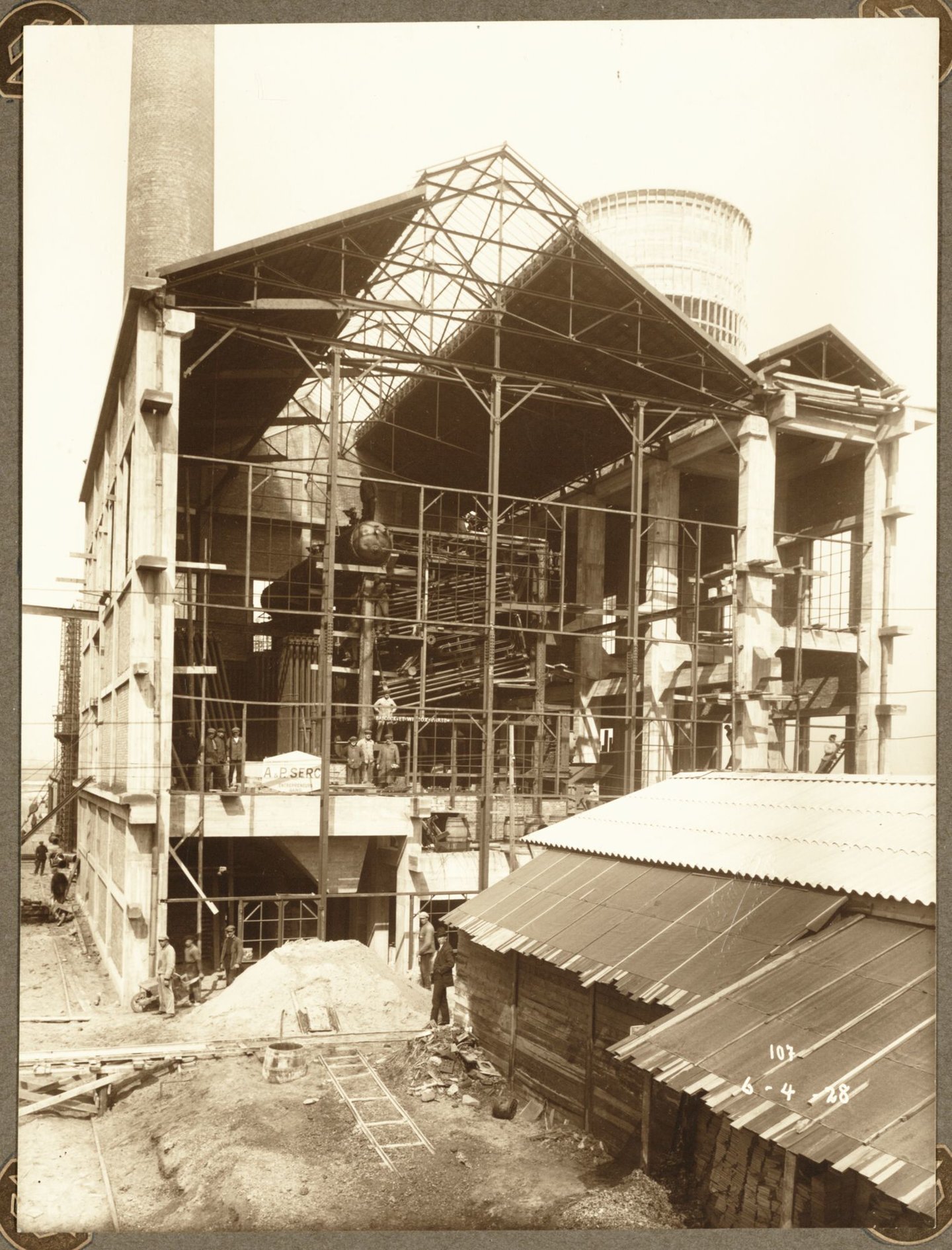Bouw van generatorengebouw van ammoniakfabriek van cokesfabriek Kuhlmann in Zelzate