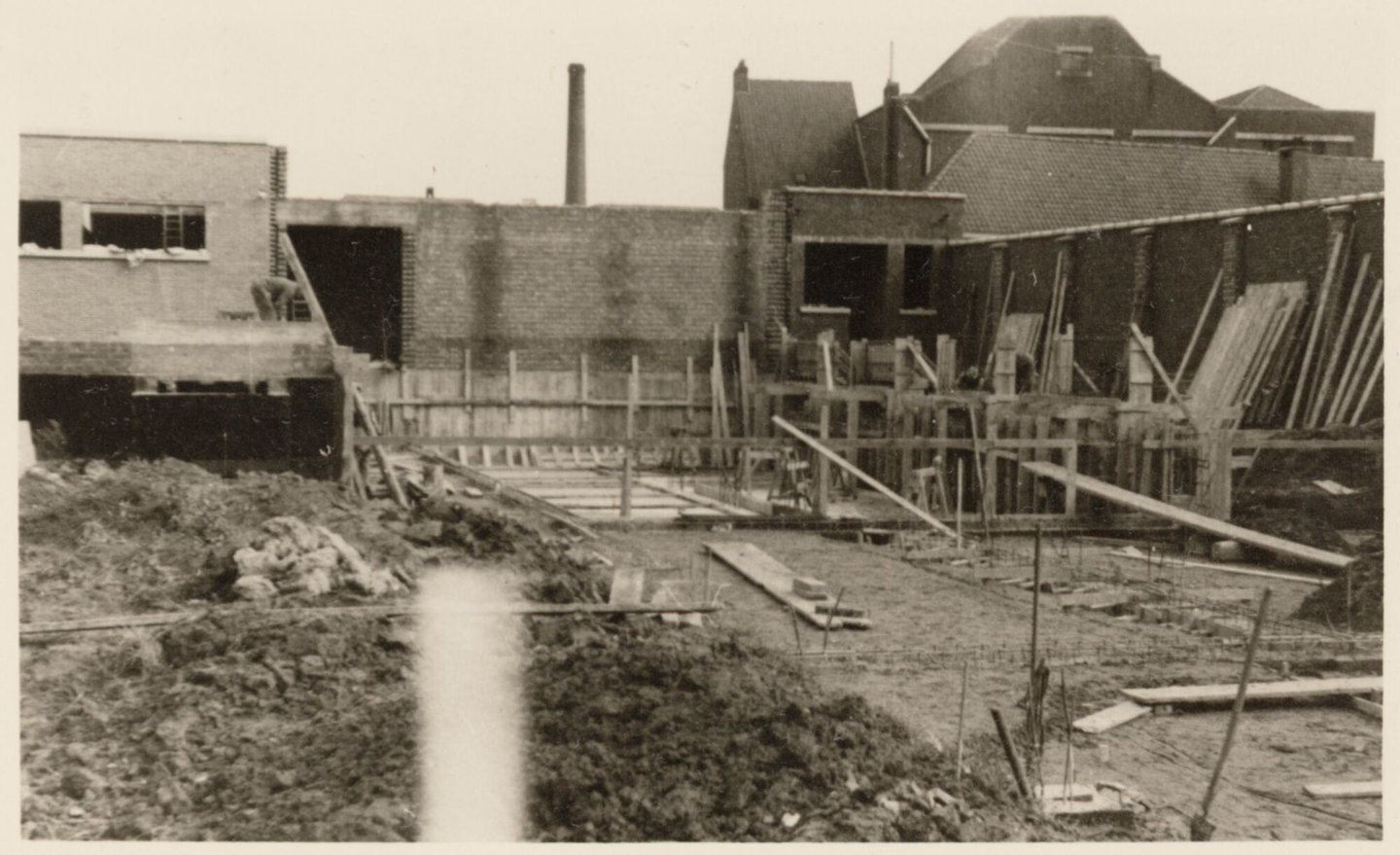 Bouw van middelbare school Koninklijk Atheneum in Oudenaarde
