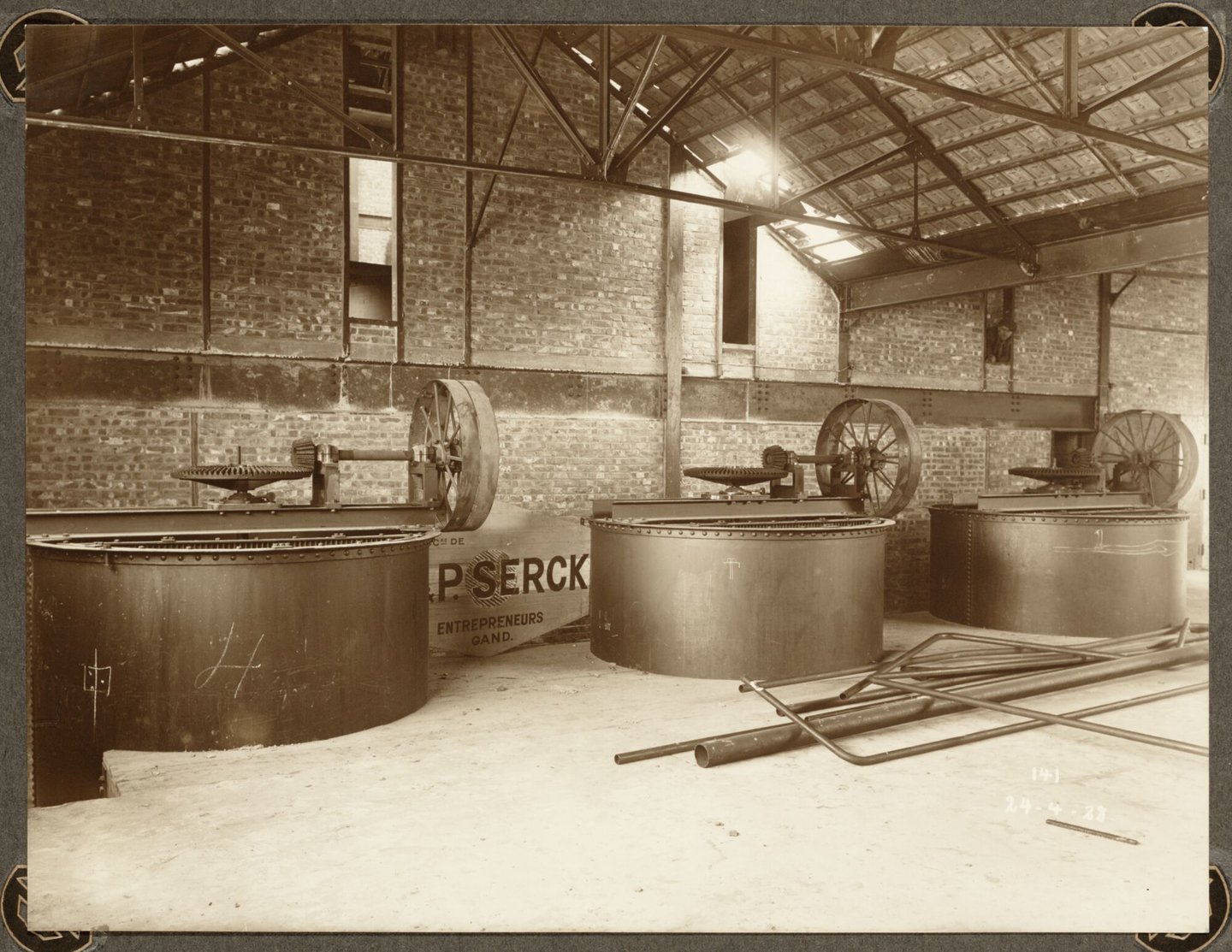 Bouw van kalkzuivering van sulfatatieatelier van cokesfabriek Kuhlmann in Zelzate