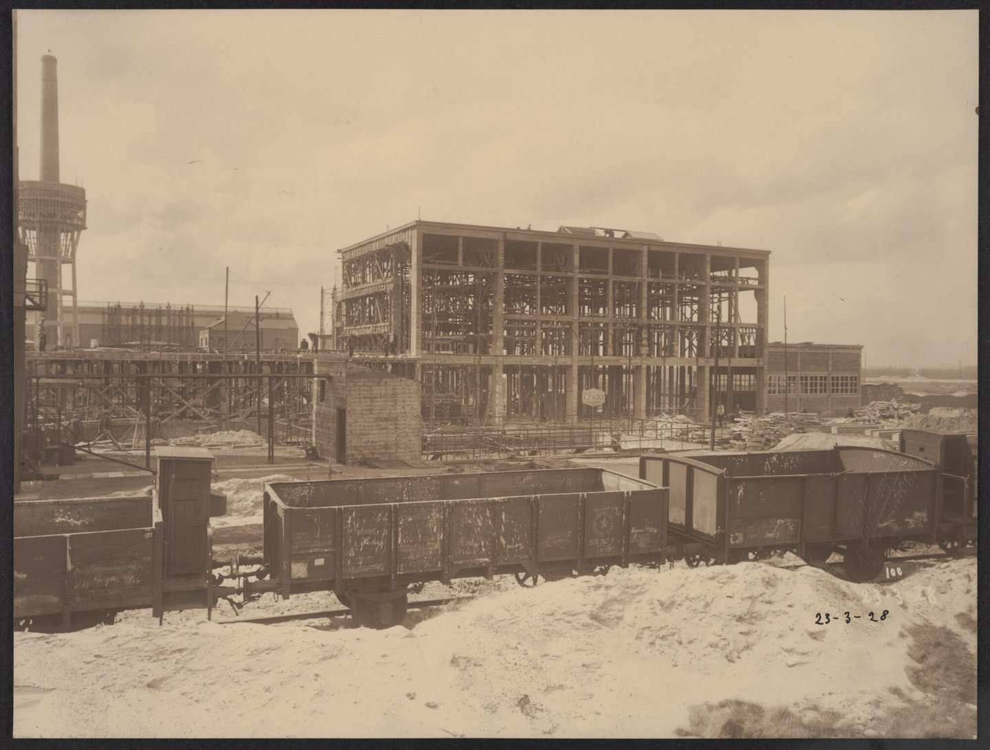 Bouw van zwavelzuurfabriek van cokesfabriek Kuhlmann in Zelzate