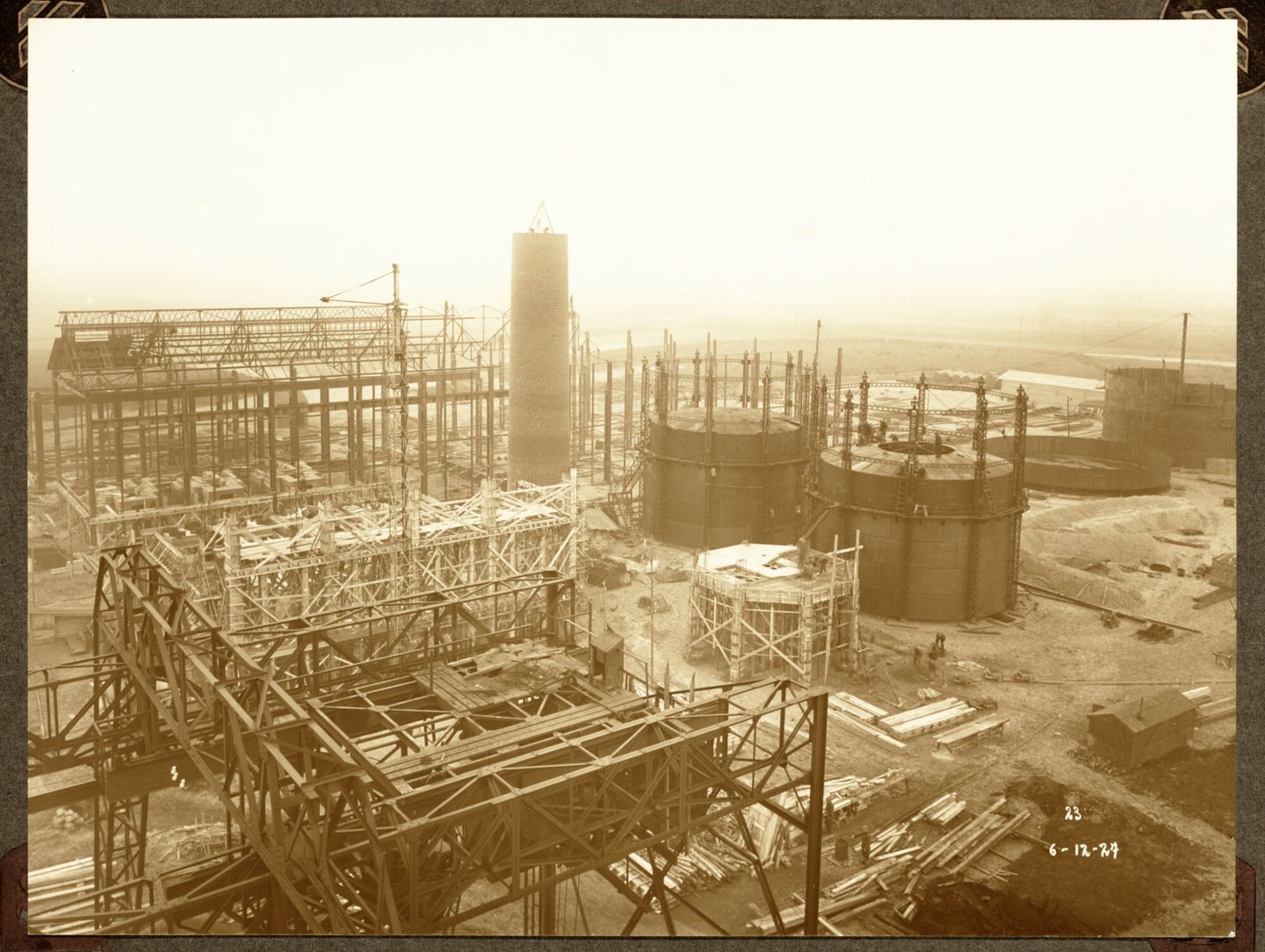 Bouw van generatorengebouw van ammoniakfabriek van cokesfabriek Kuhlmann in Zelzate