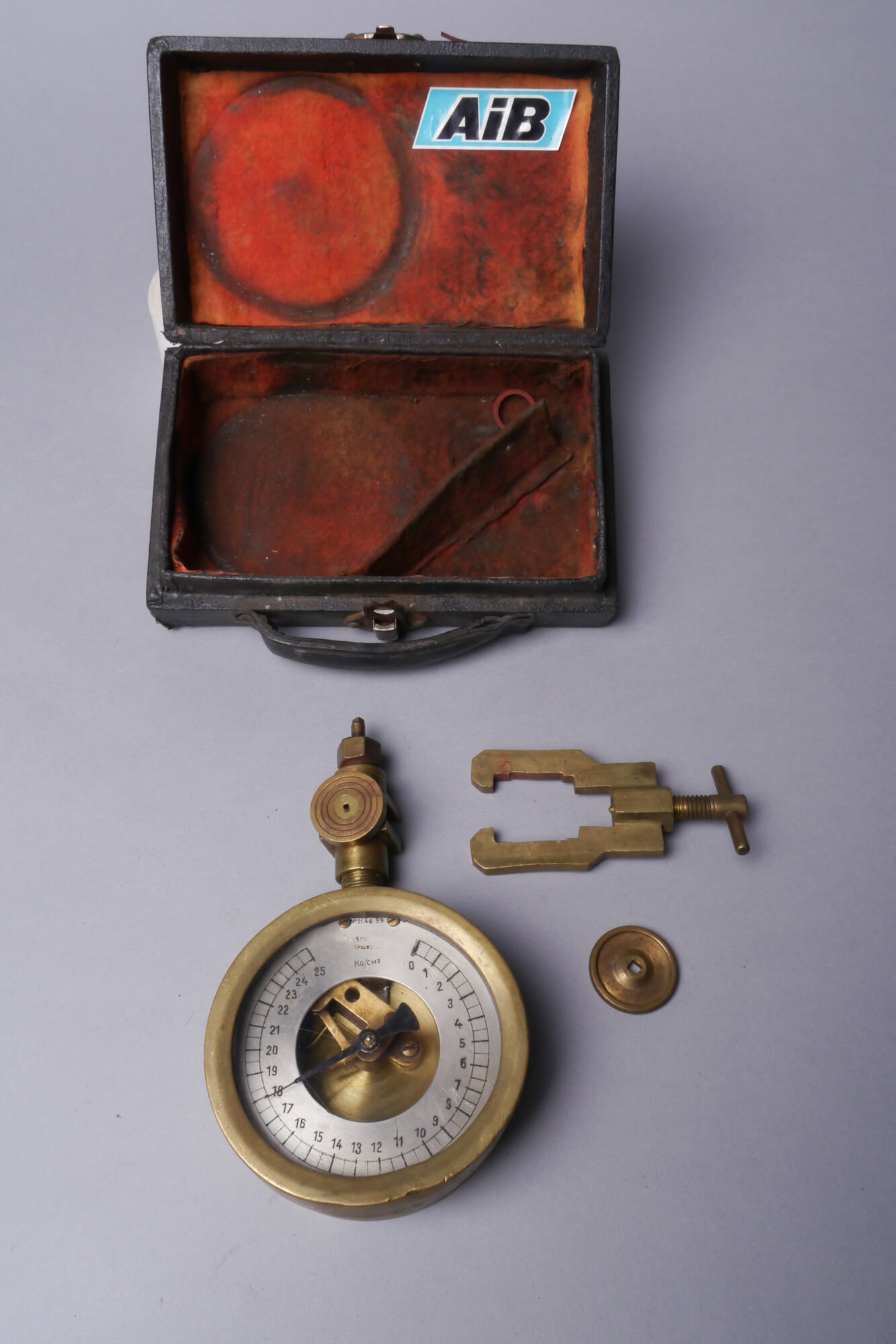 Stoommanometer of drukmeter van het merk Amesco