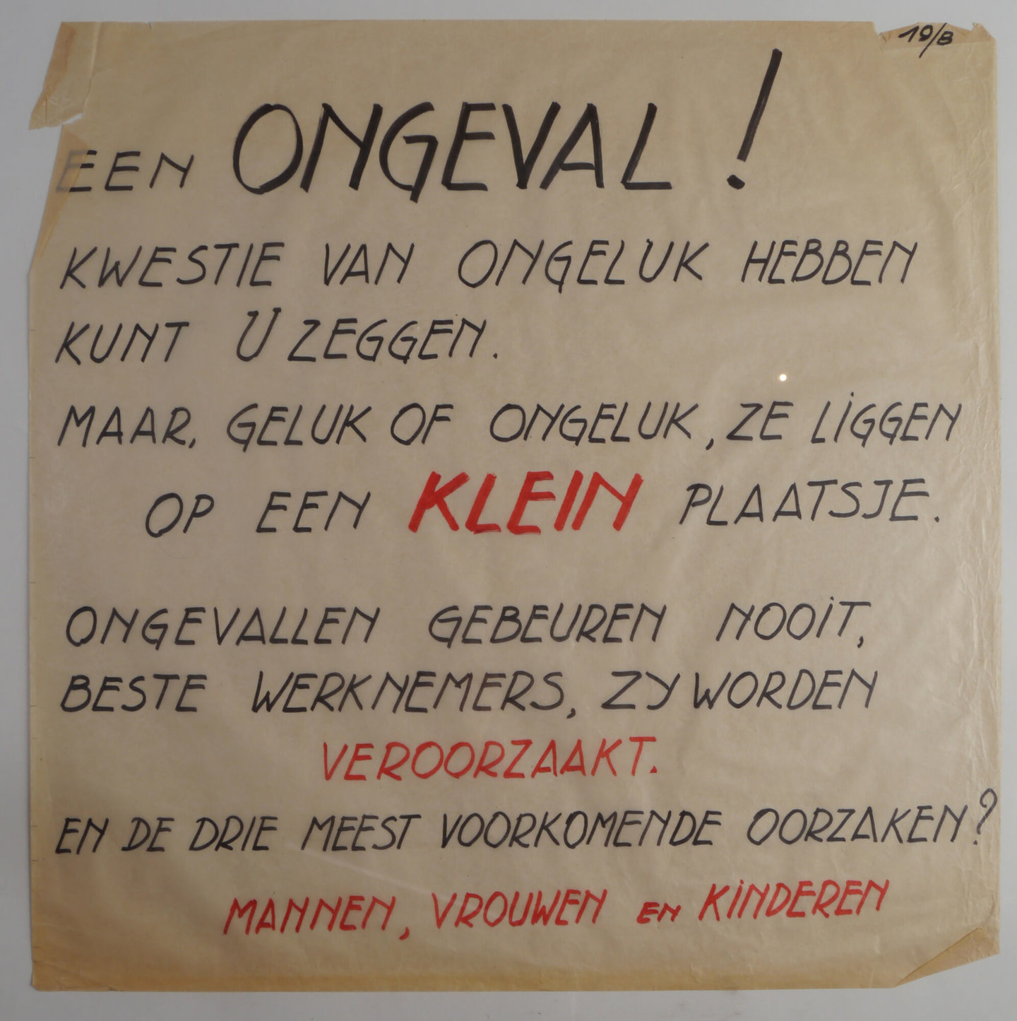 Handgeschreven affiche om de aandacht te vestigen op arbeidsveiligheid