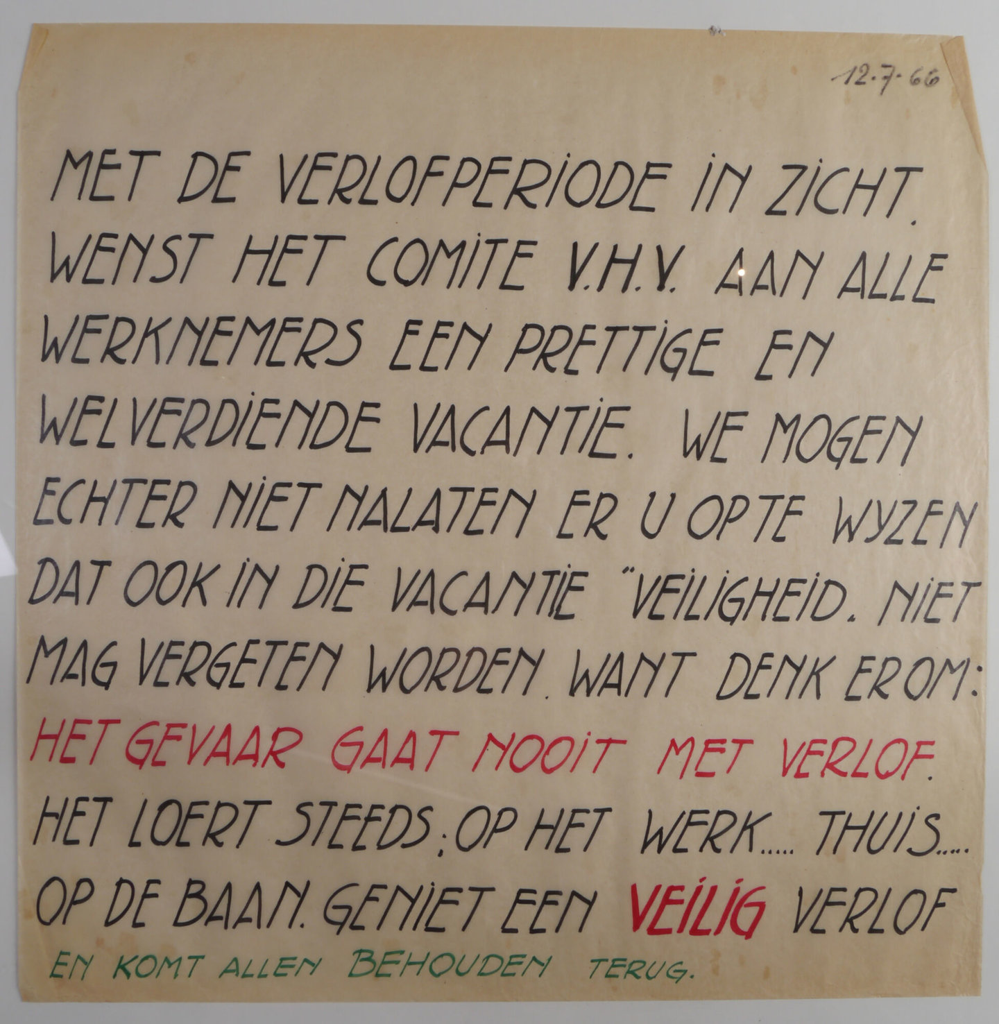 Handgeschreven affiche om werknemers een goed en veilig verlof te wensen