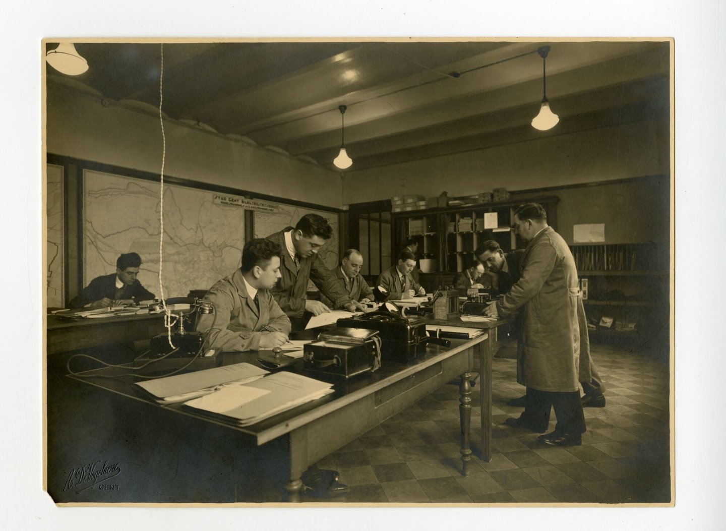 Binnenzicht kantoor logistieke afdeling van de Elektriciteitsdienst Stad Gent