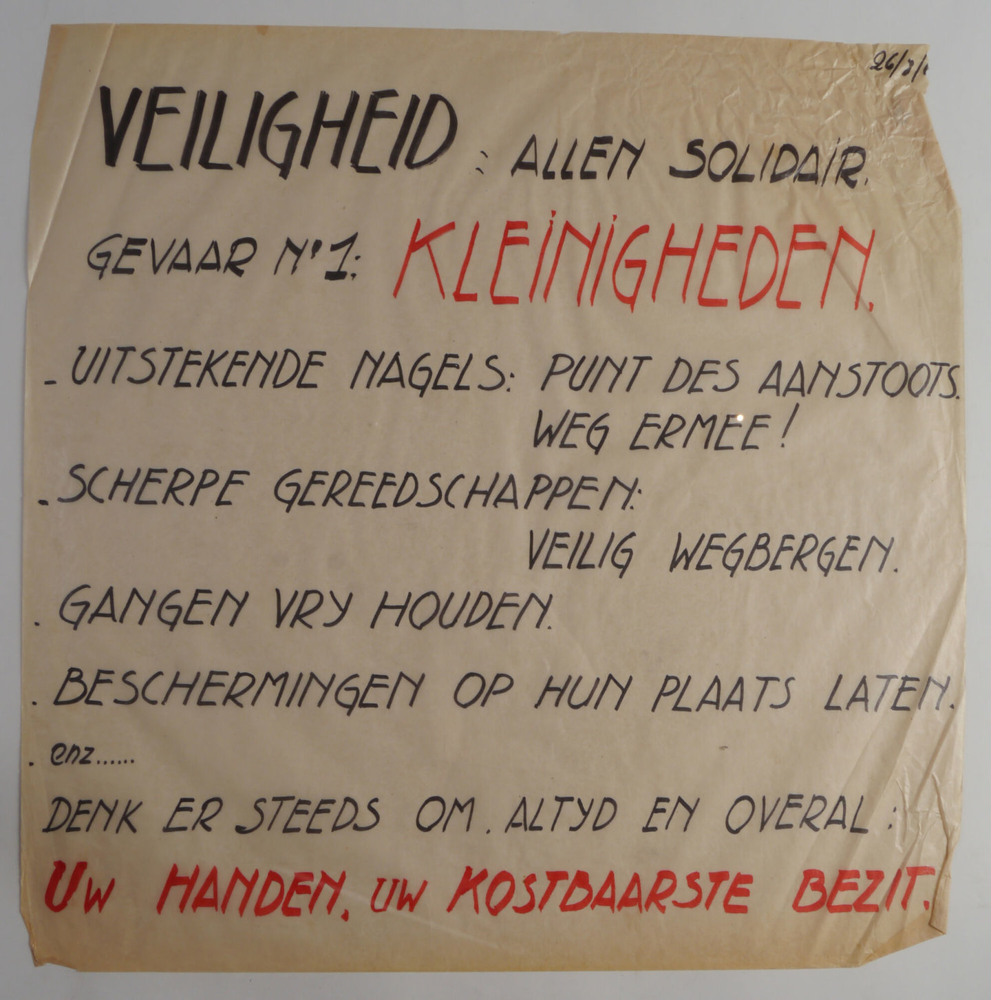 Handgeschreven affiche om de aandacht te vestigen op arbeidsveiligheid