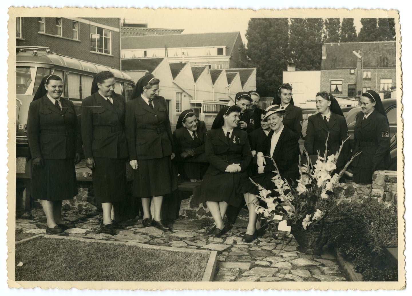 Groepsfoto met verpleegsters werkzaam bij UCO in Gent