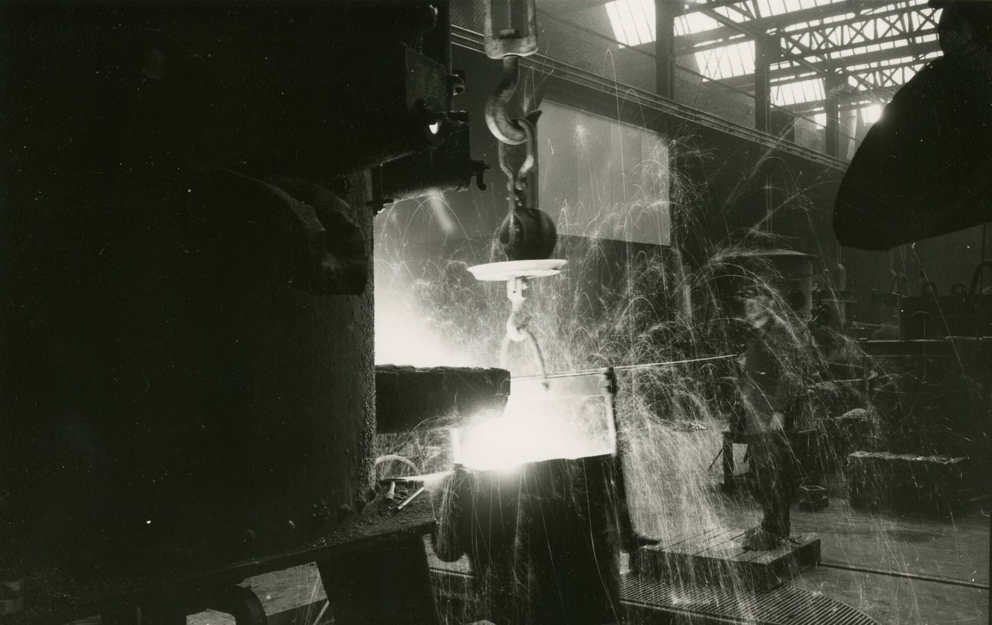 Binnenzicht van de metaalgieterij van machinefabriek ACEC in Gent