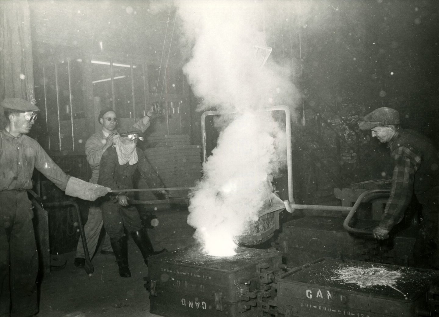 Binnenzicht van de metaalgieterij van machinefabriek ACEC in Gent