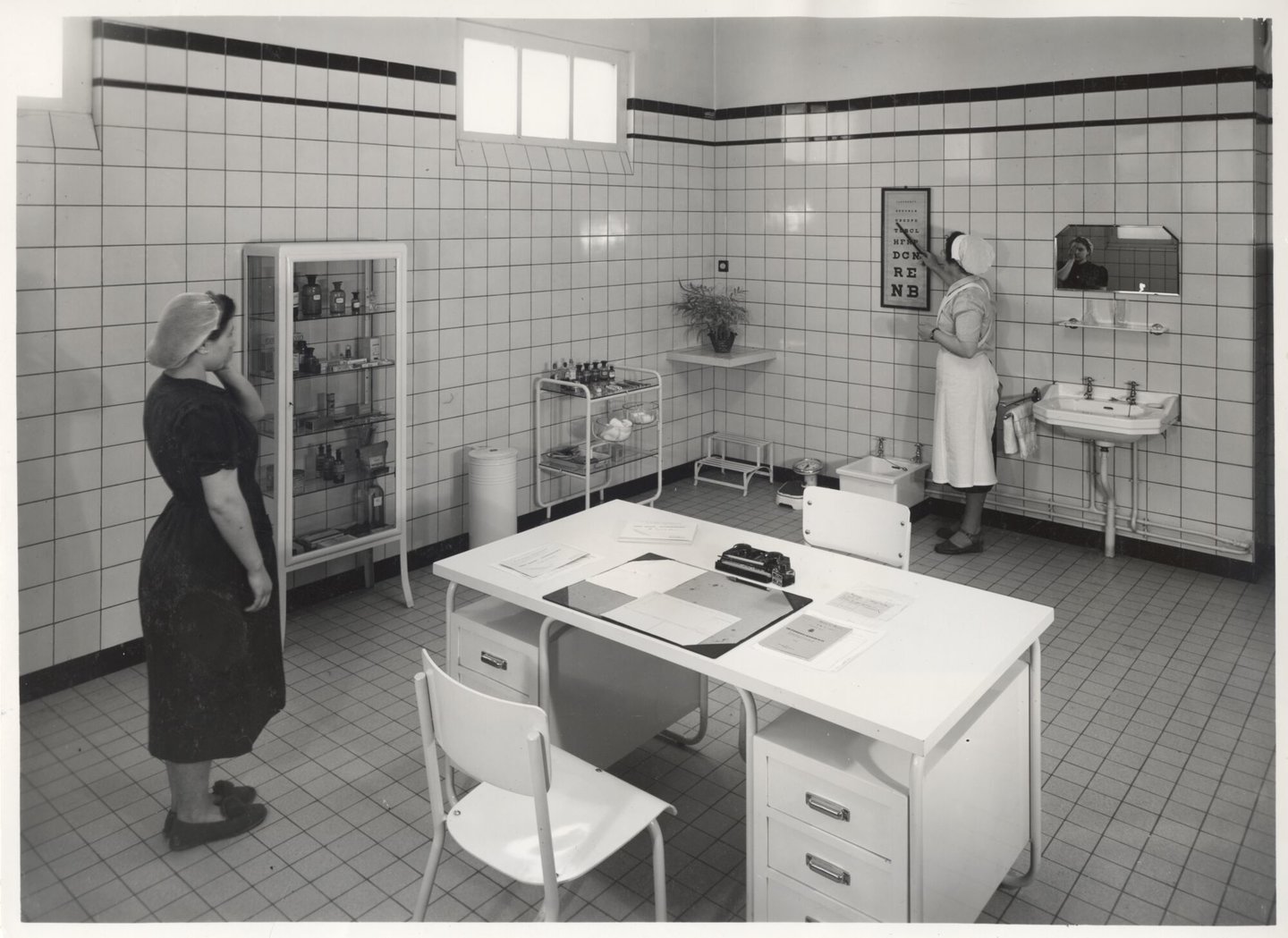 Medisch onderzoek bij aanwerving van nieuwe arbeidsters voor een UCO-vestiging