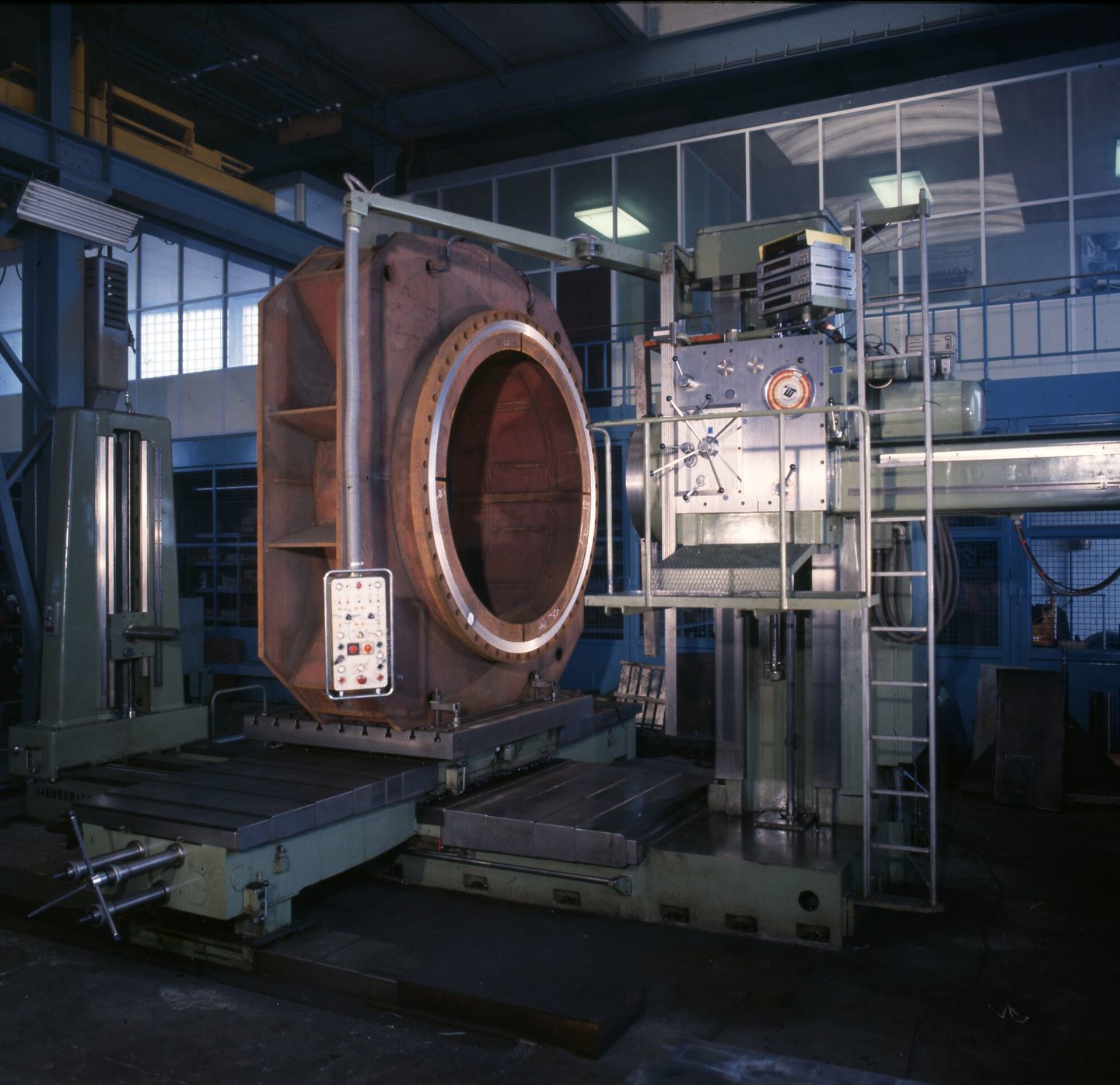 Kotterbank in machinewerkplaats van Gentse Metaalwerken in Gent