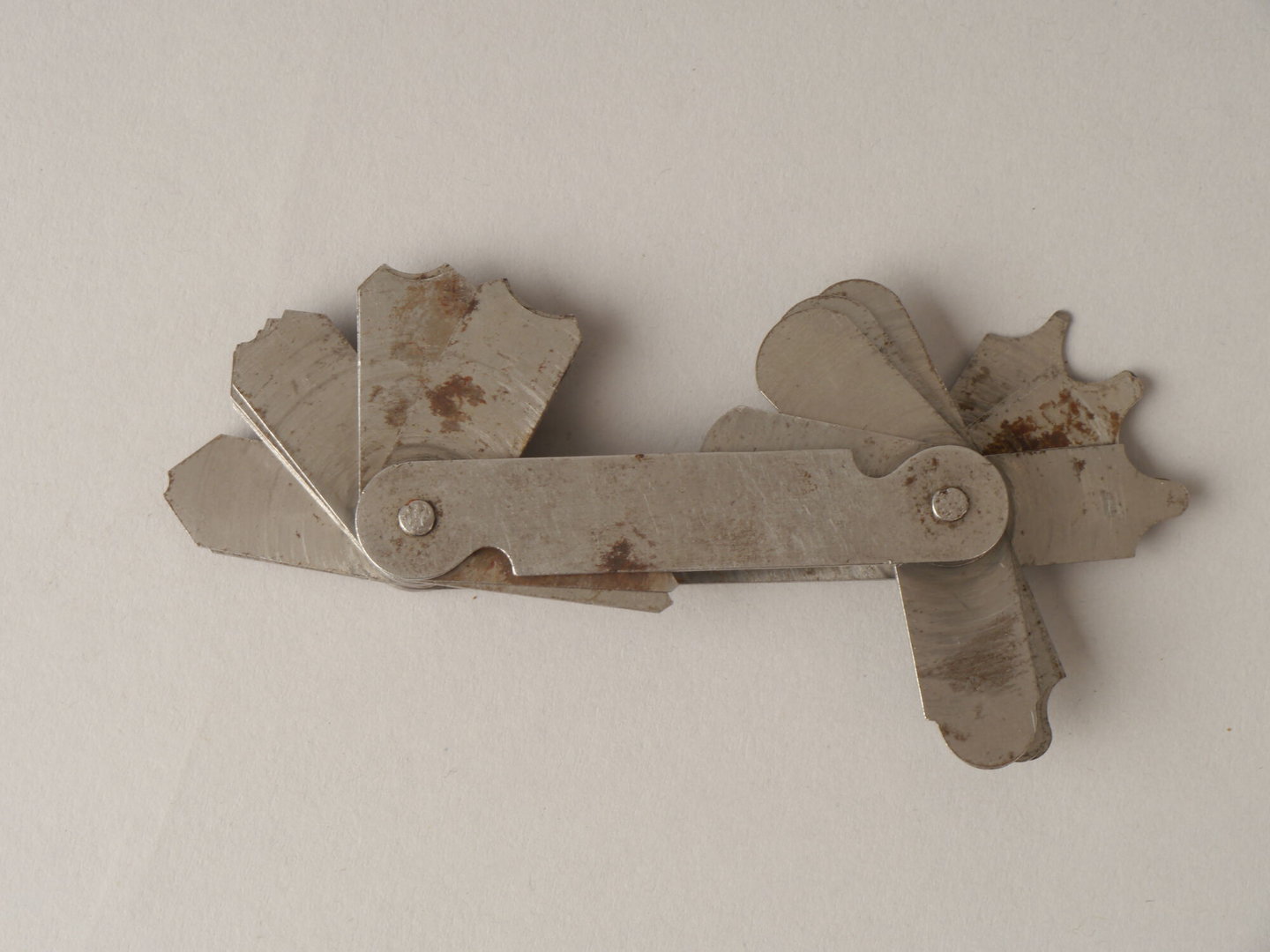 Radiusmal of radiuskaliber om binnen- en buitenradius te bepalen