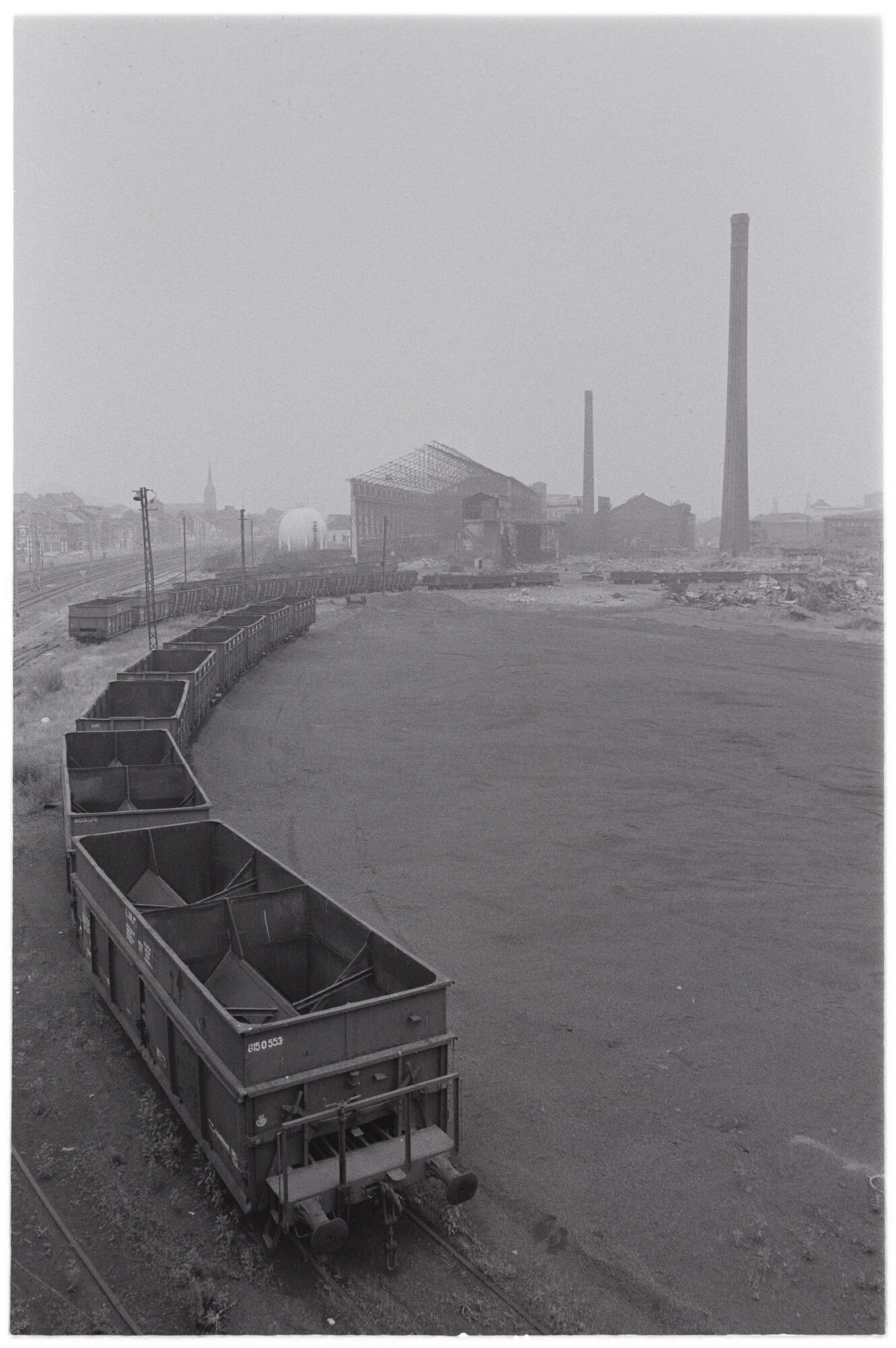 Afbraak van staalgieterij Usines Métallurgiques de Hainaut-Sambre in Couillet