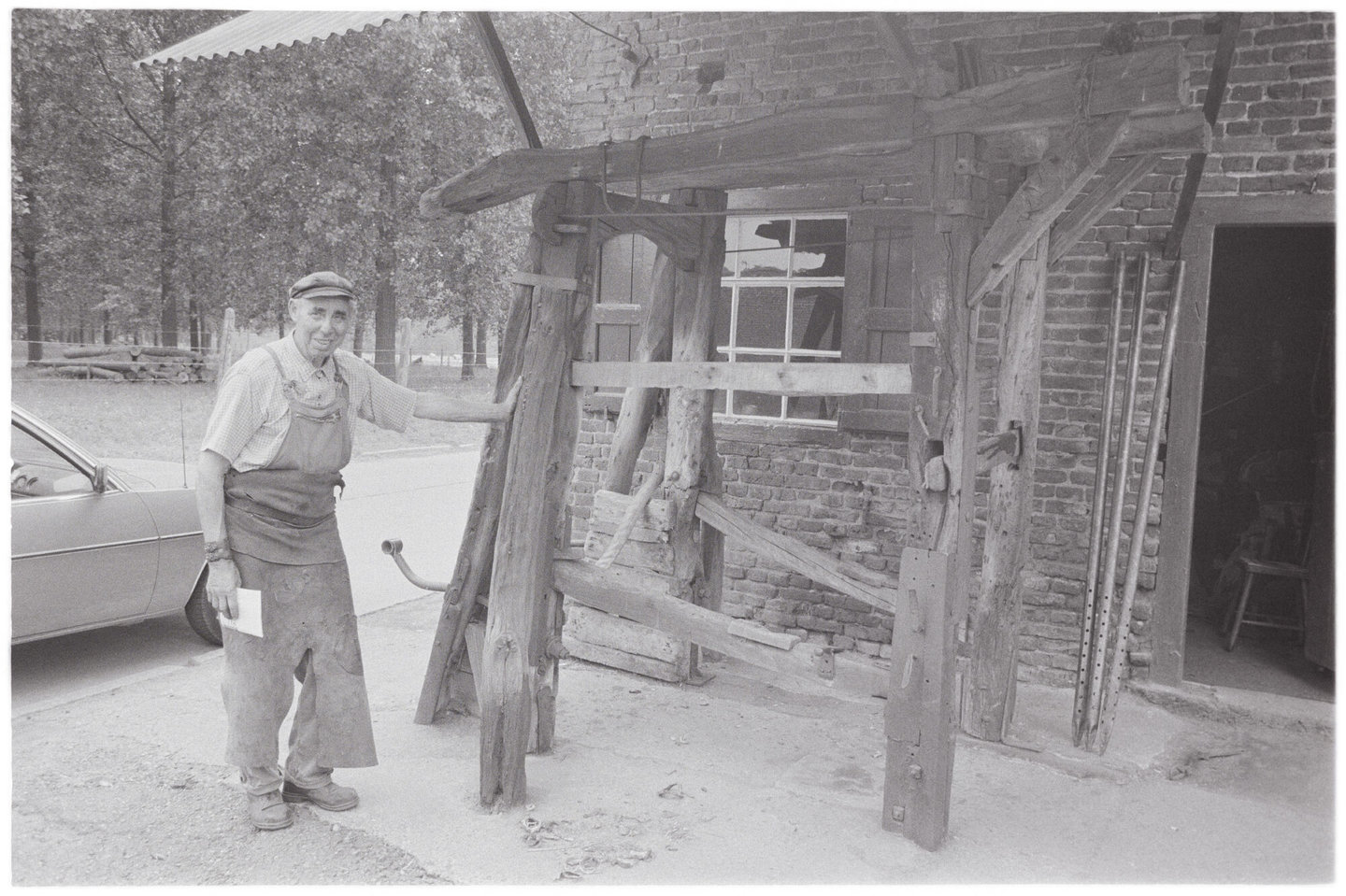 Hoefstal van smidse van Meeswijk in Leut