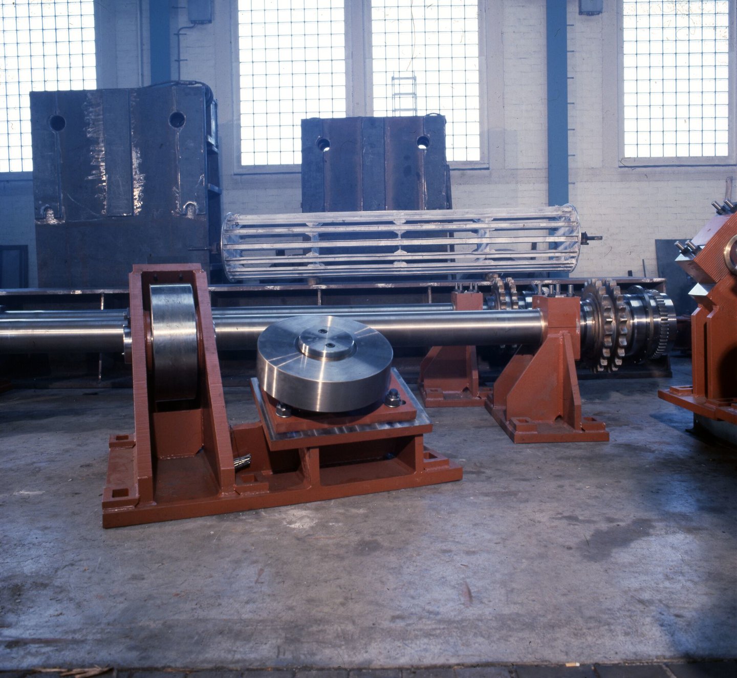 Machineonderdelen in productiehal van Gentse Metaalwerken in Gent