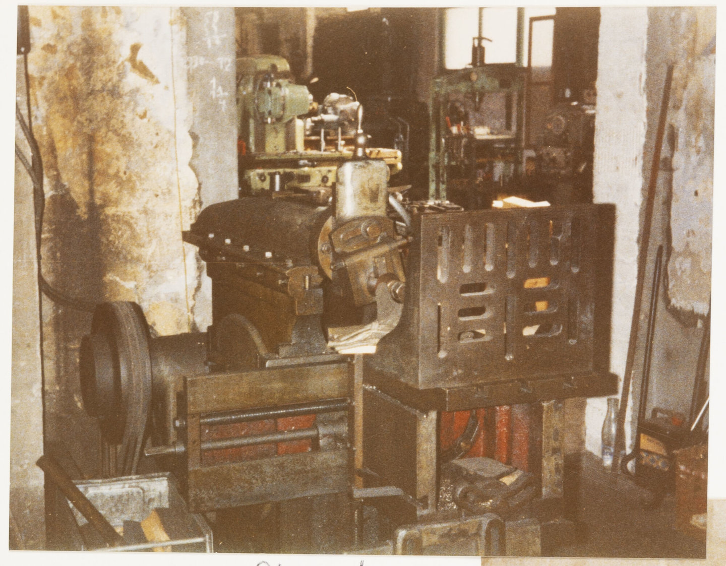 Schaafbank in machinewerkplaats van Lentz in Gent