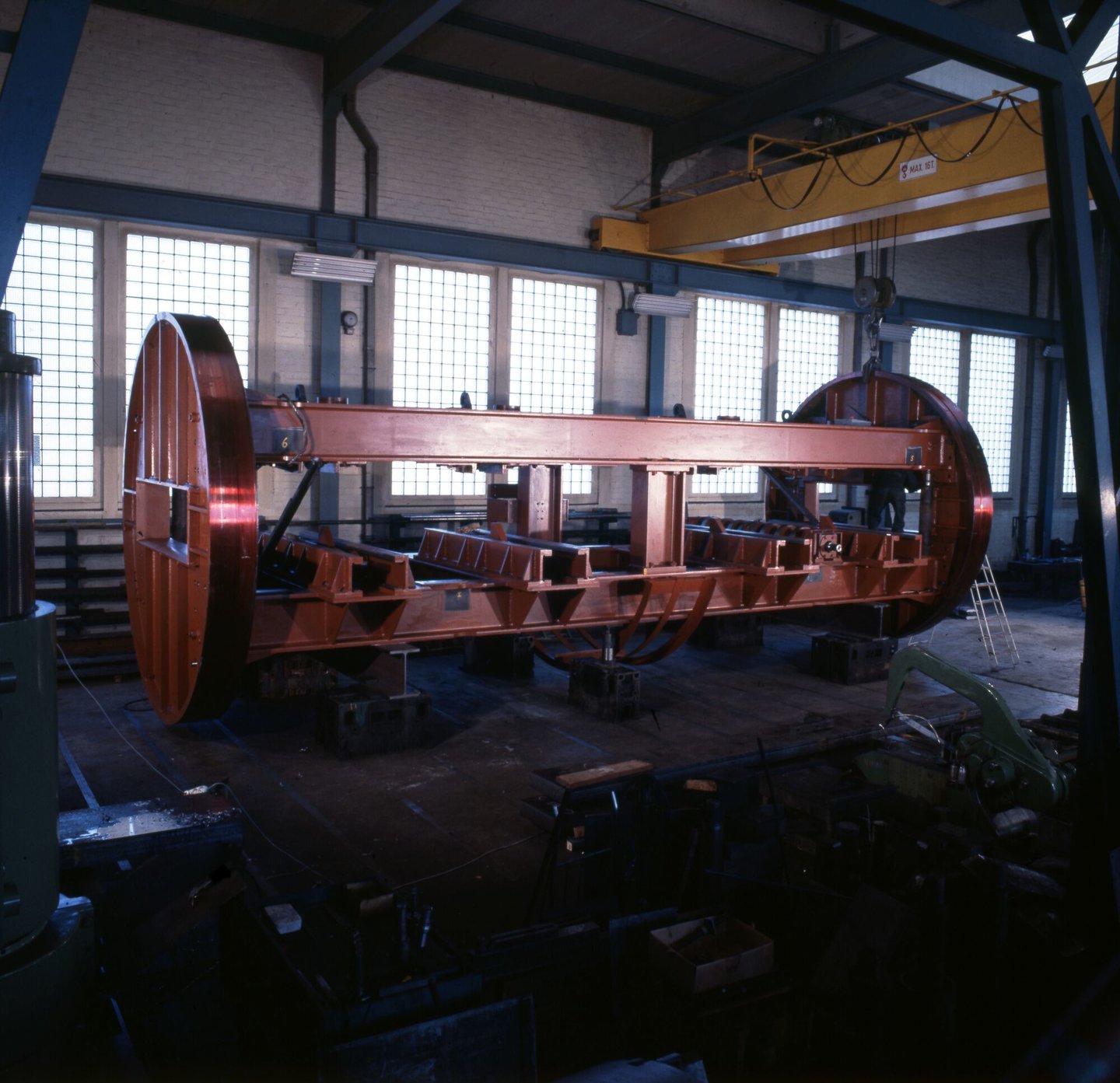 Machineonderdeel in productiehal van Gentse Metaalwerken in Gent