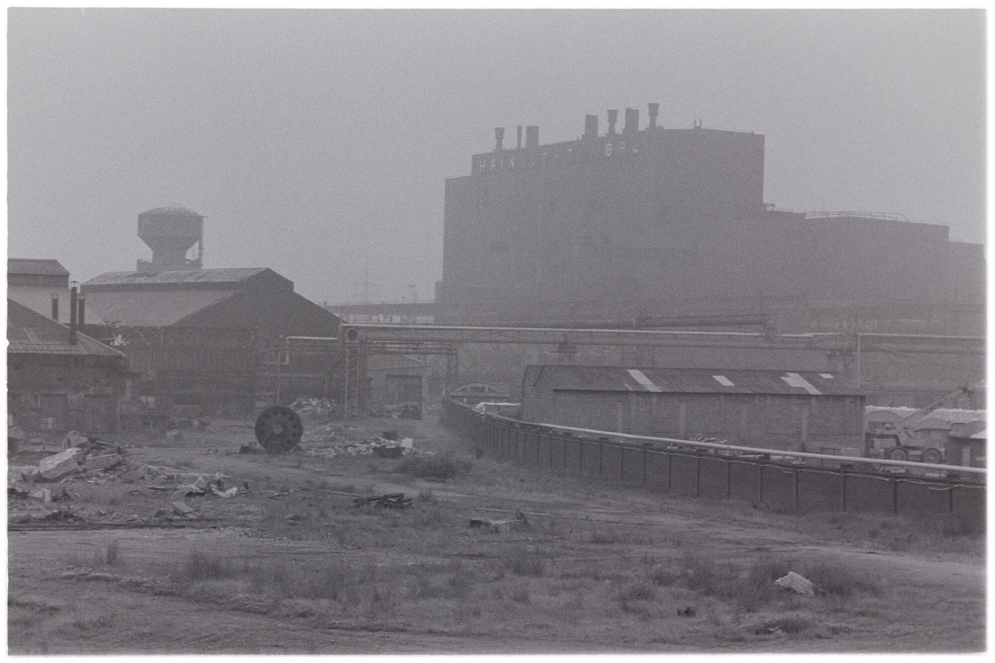 Afbraak van staalgieterij Usines Métallurgiques de Hainaut-Sambre in Couillet