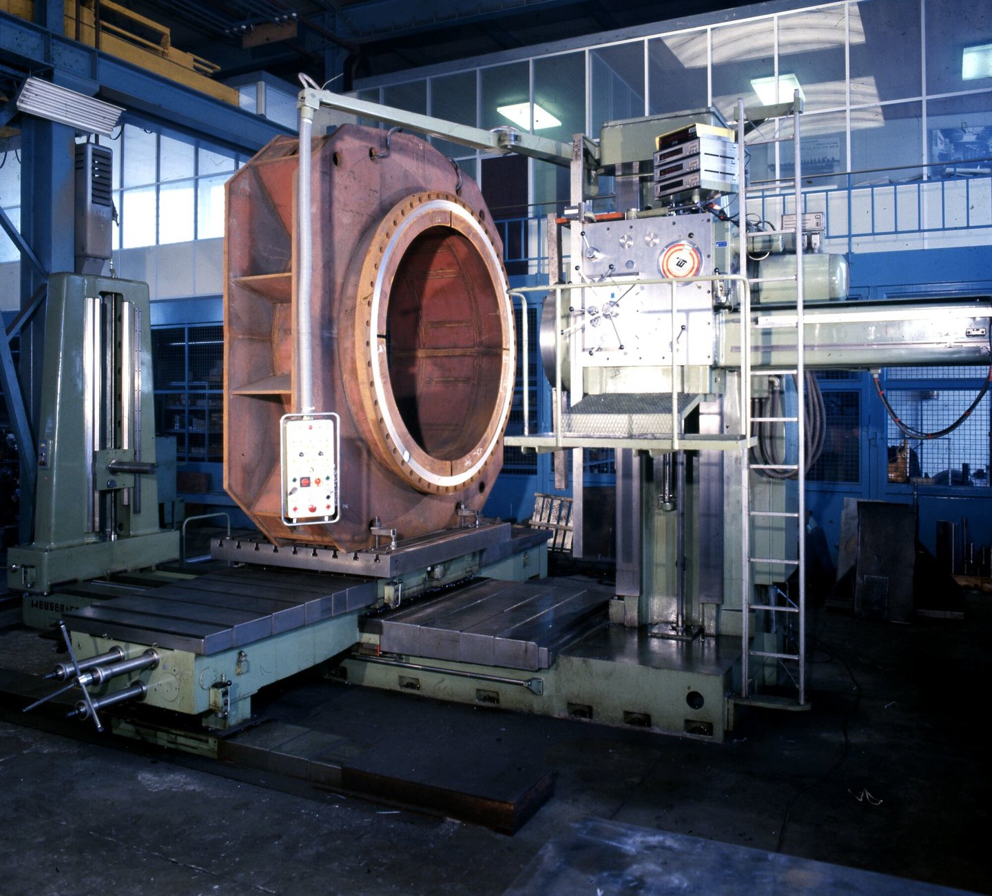 Kotterbank in machinewerkplaats van Gentse Metaalwerken in Gent