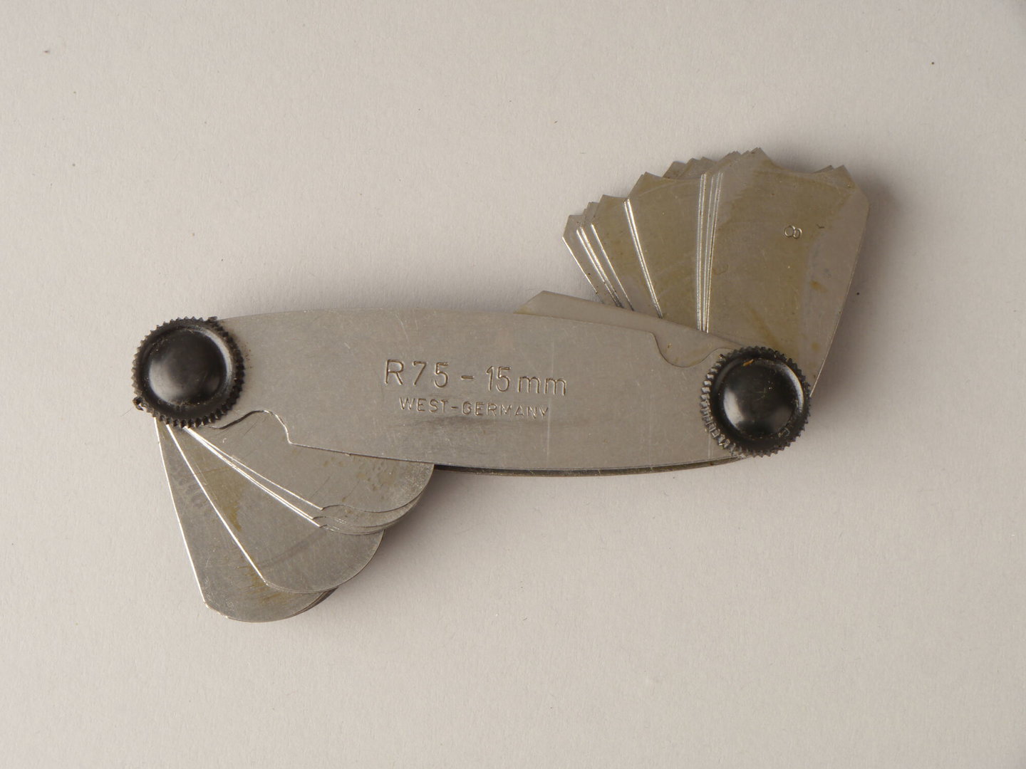 Radiusmal of radiuskaliber om binnen- en buitenradius te bepalen