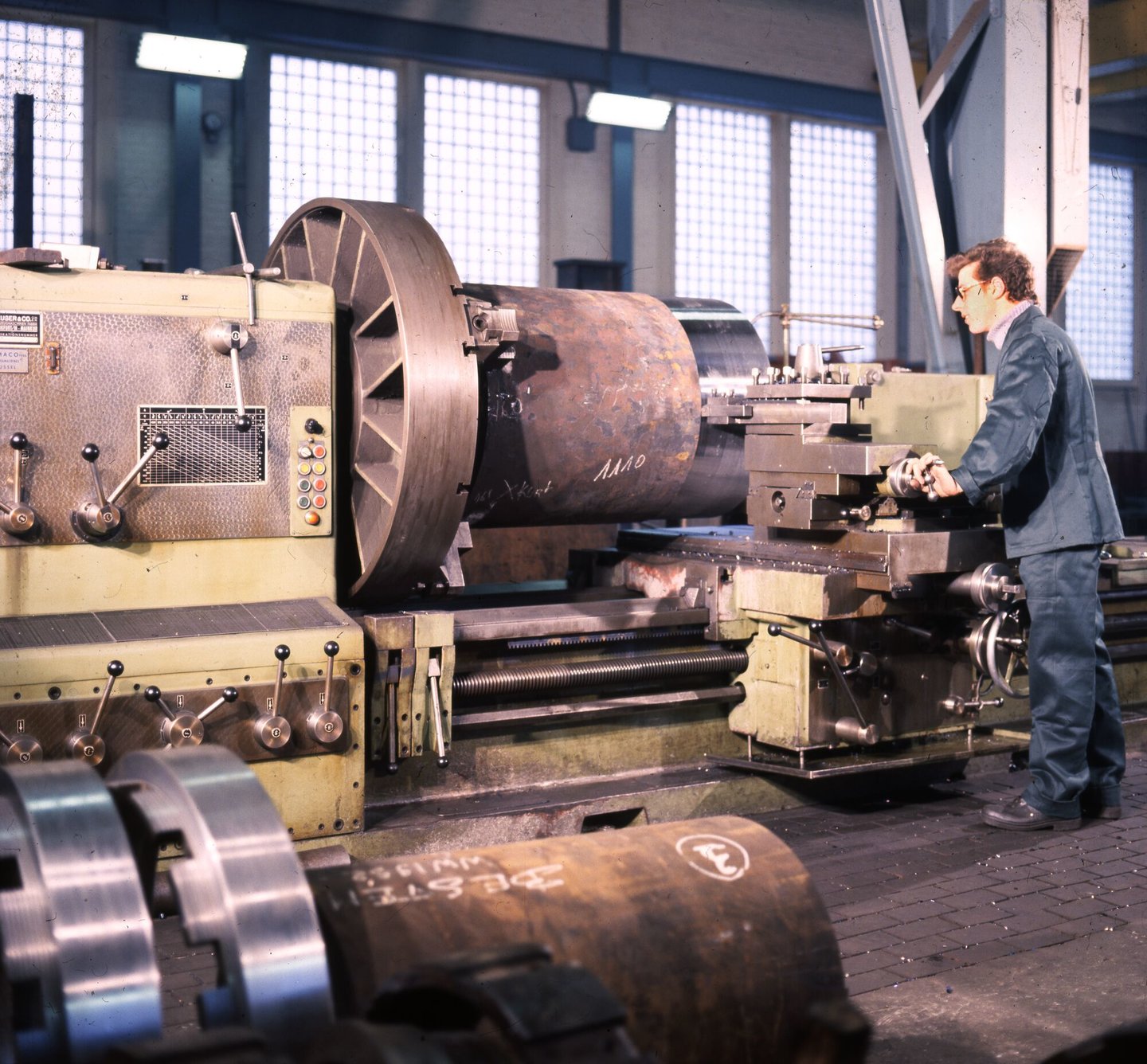 Draaibank in machinewerkplaats van Gentse Metaalwerken in Gent