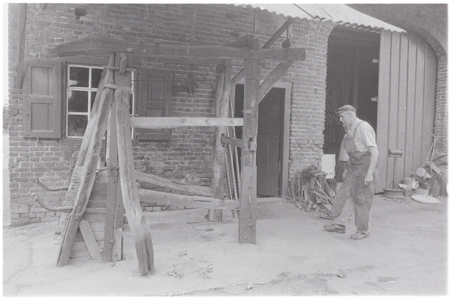 Hoefstal van smidse van Meeswijk in Leut