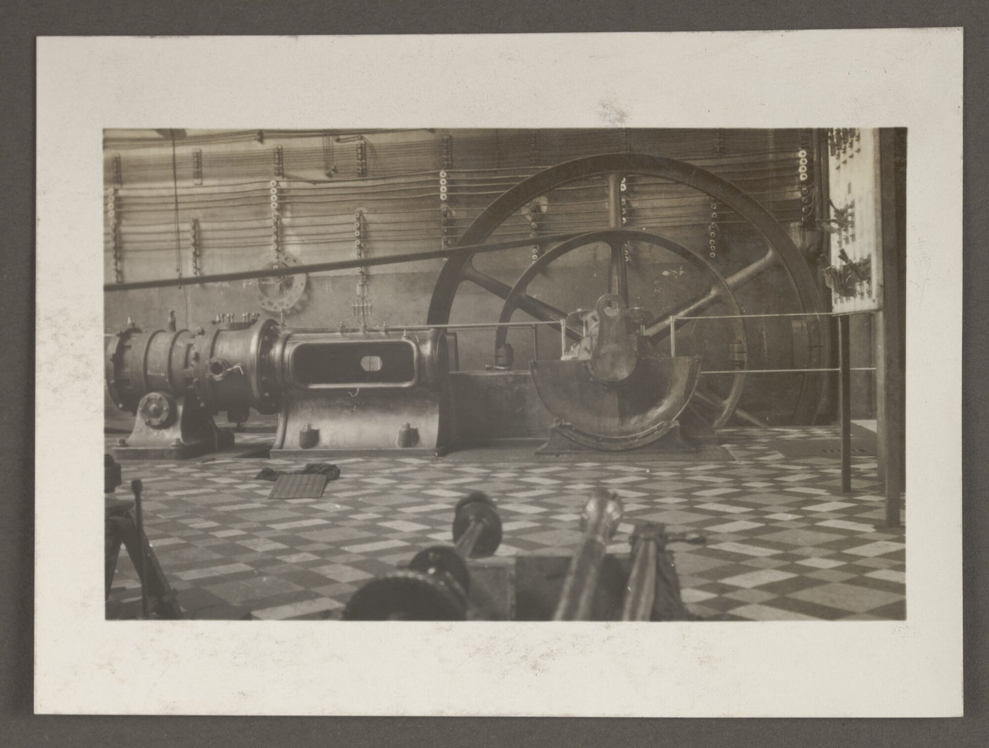 Machinezaal met stoommachinegeproduceerd door Van den Kerchove in Gent