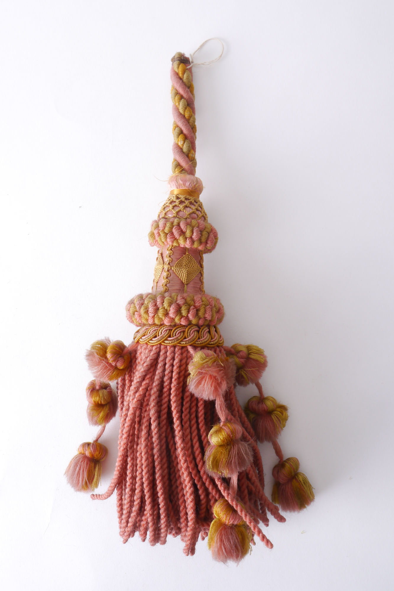 Gland of kwast met vorm, keel en rok