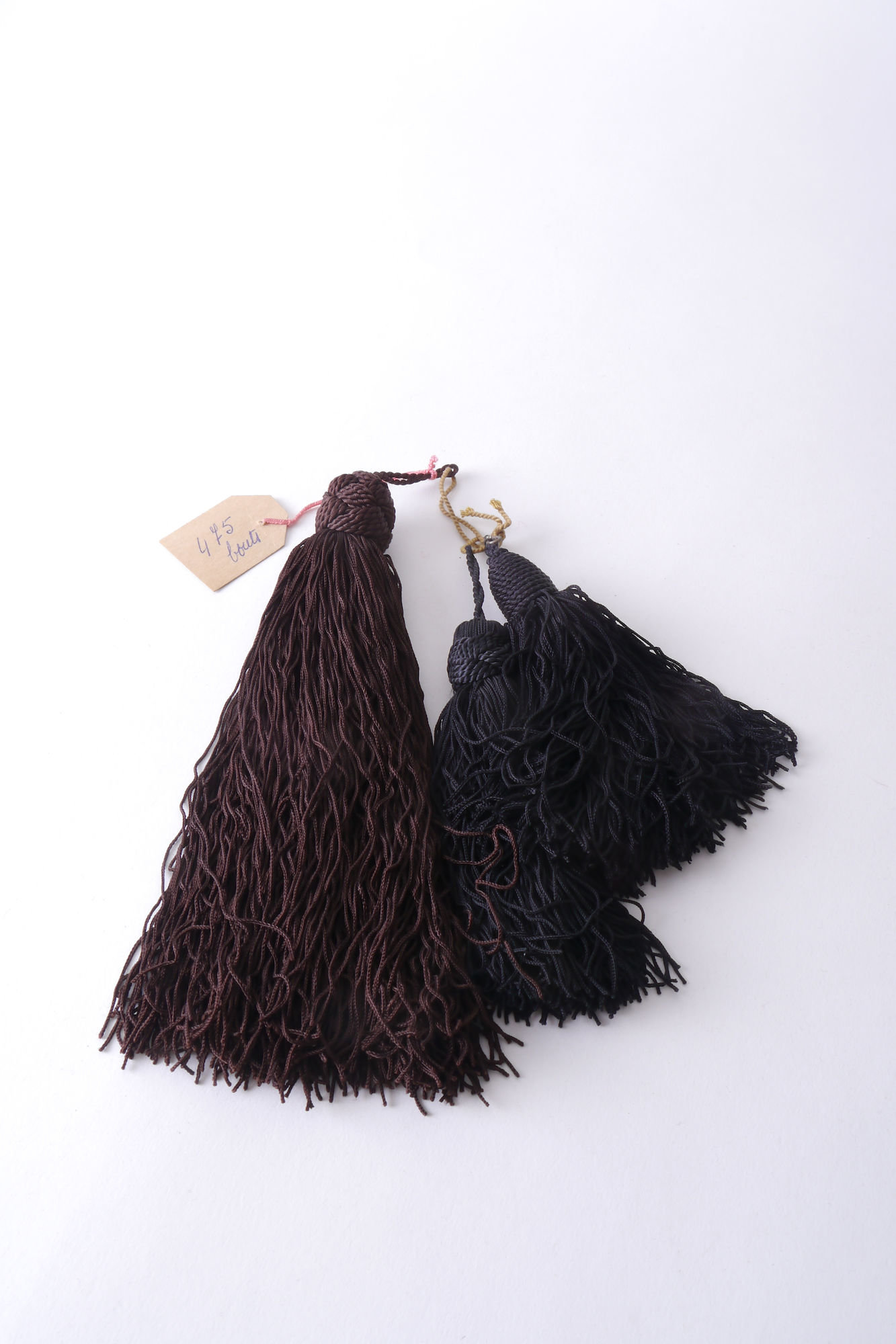 Gland of kwast met vorm en rok