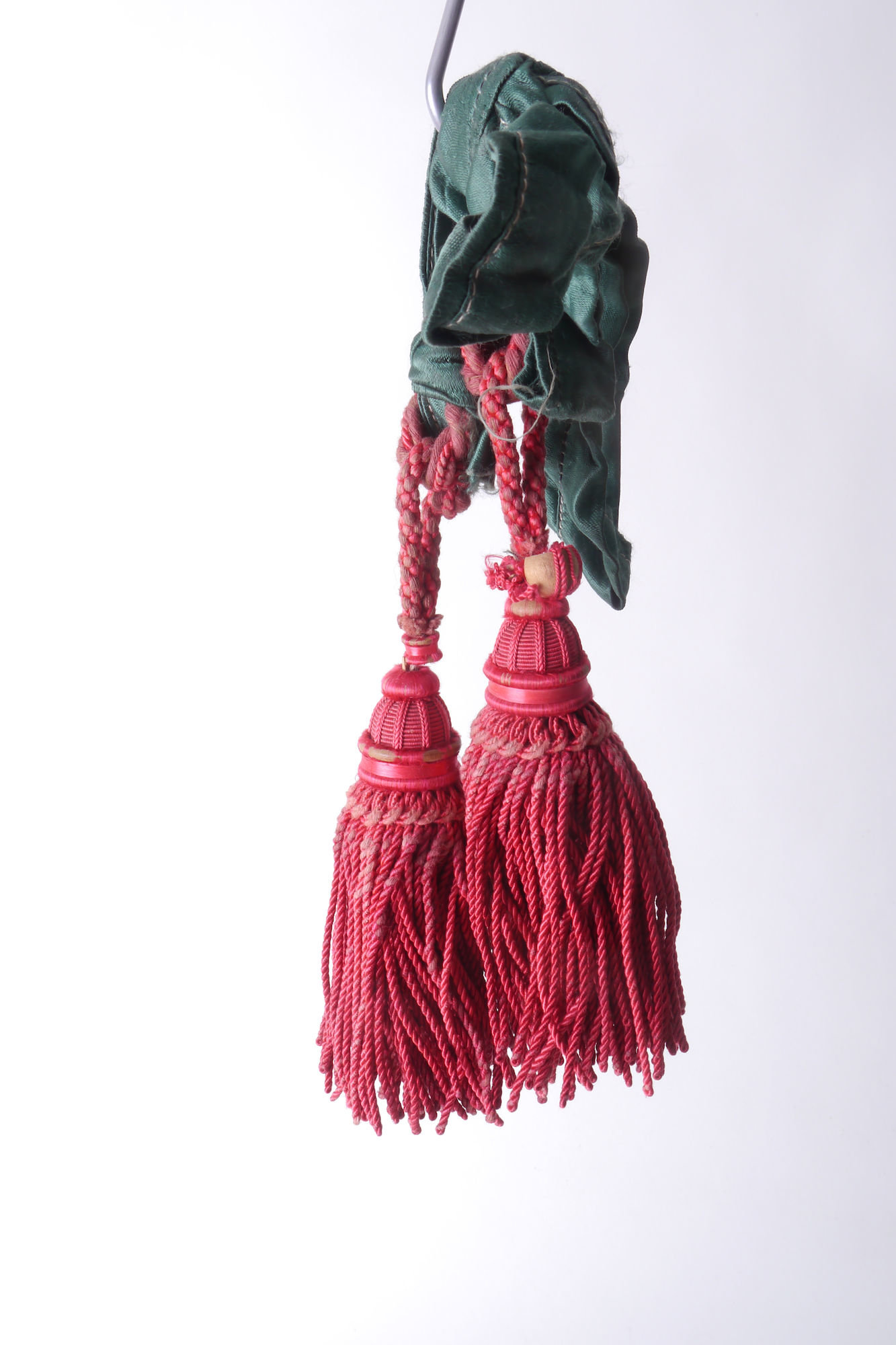 Gland of kwast met vorm, keel en rok