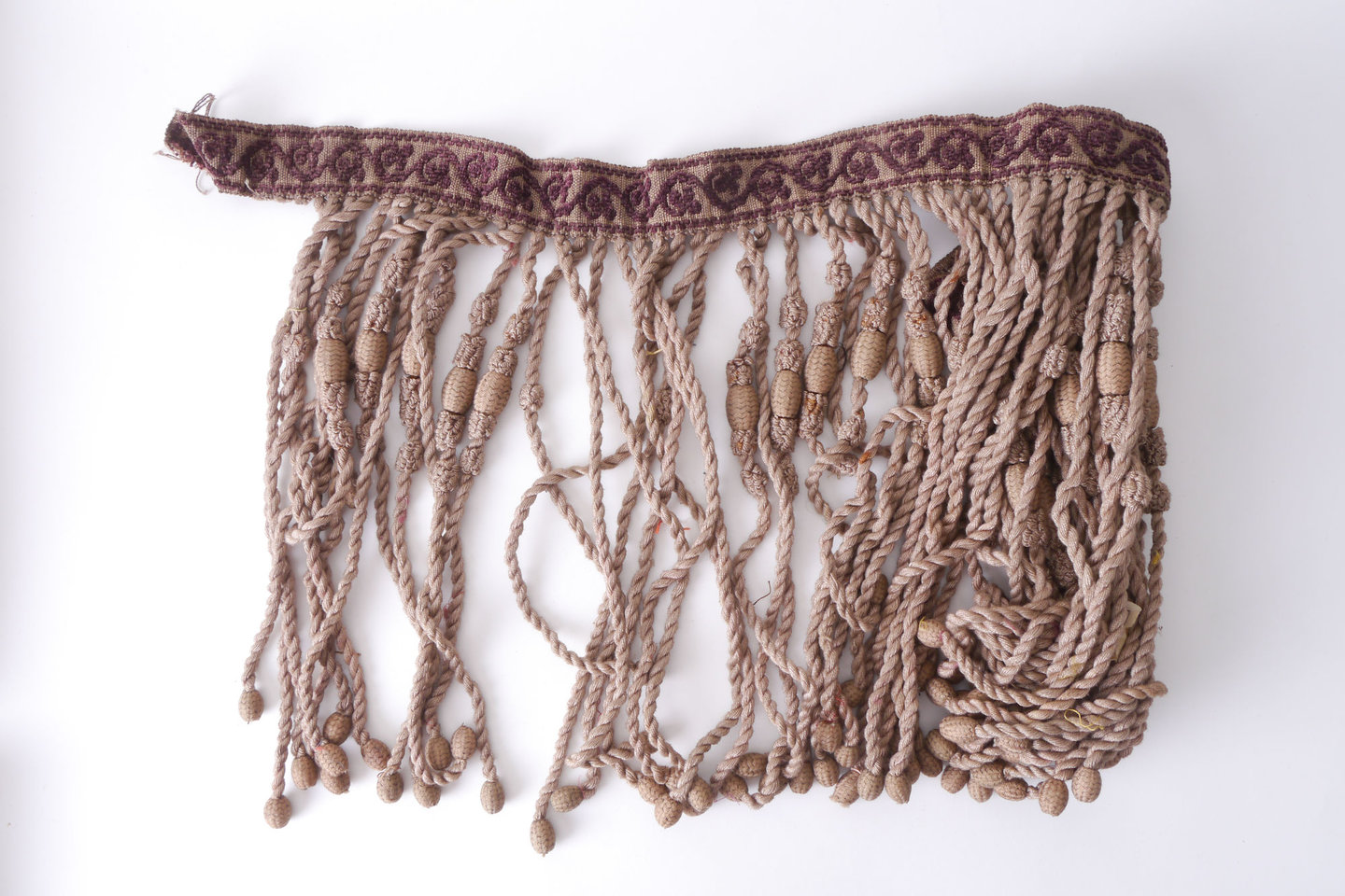 Frange als onderdeel voor het vervaardigen van passement