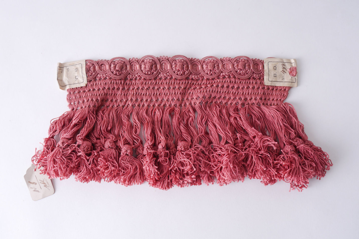 Frange als onderdeel voor het vervaardigen van passement