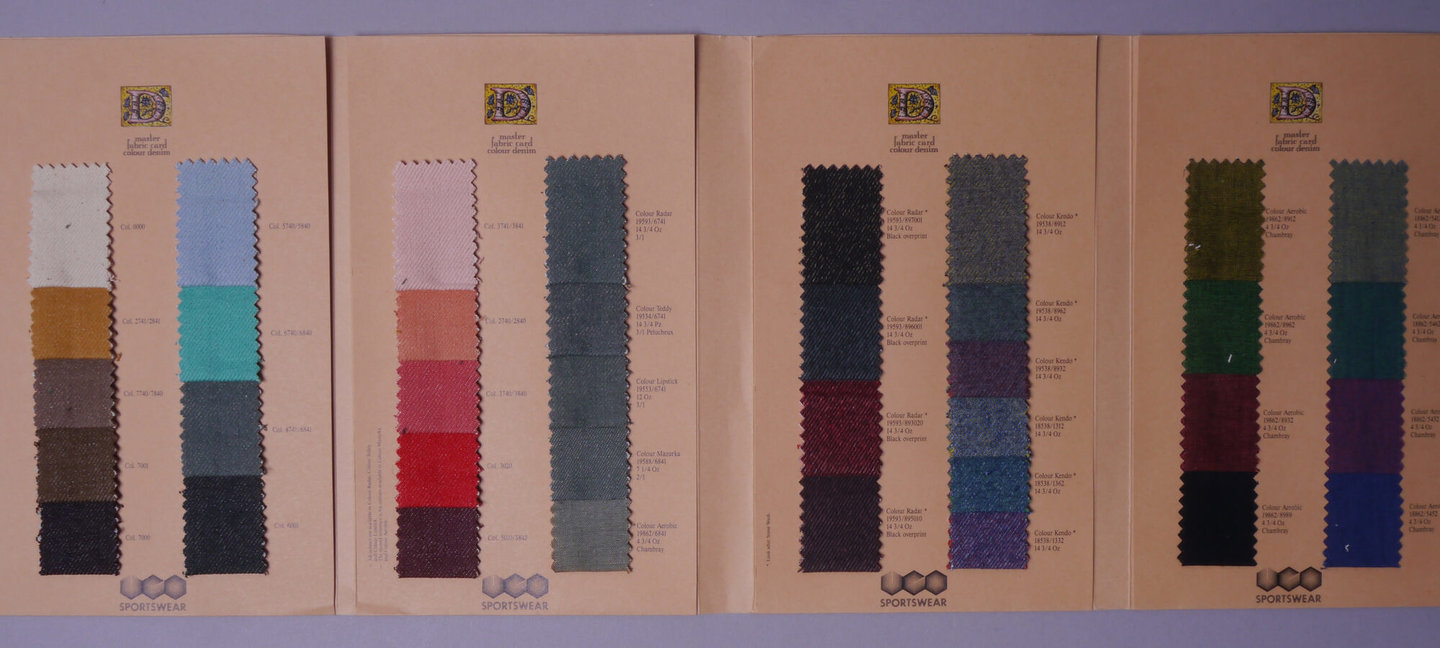 Staalkaart met textielstalen van UCO Sportswear