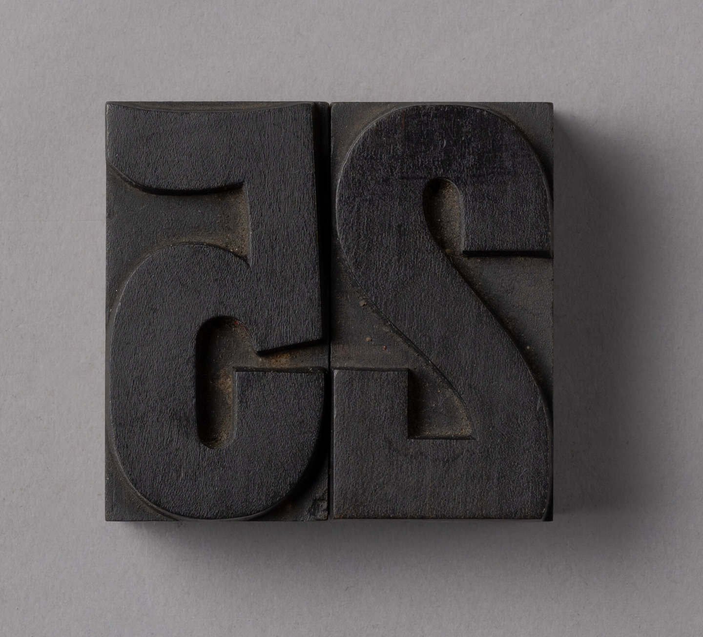 Houten drukletters van het type Gothic