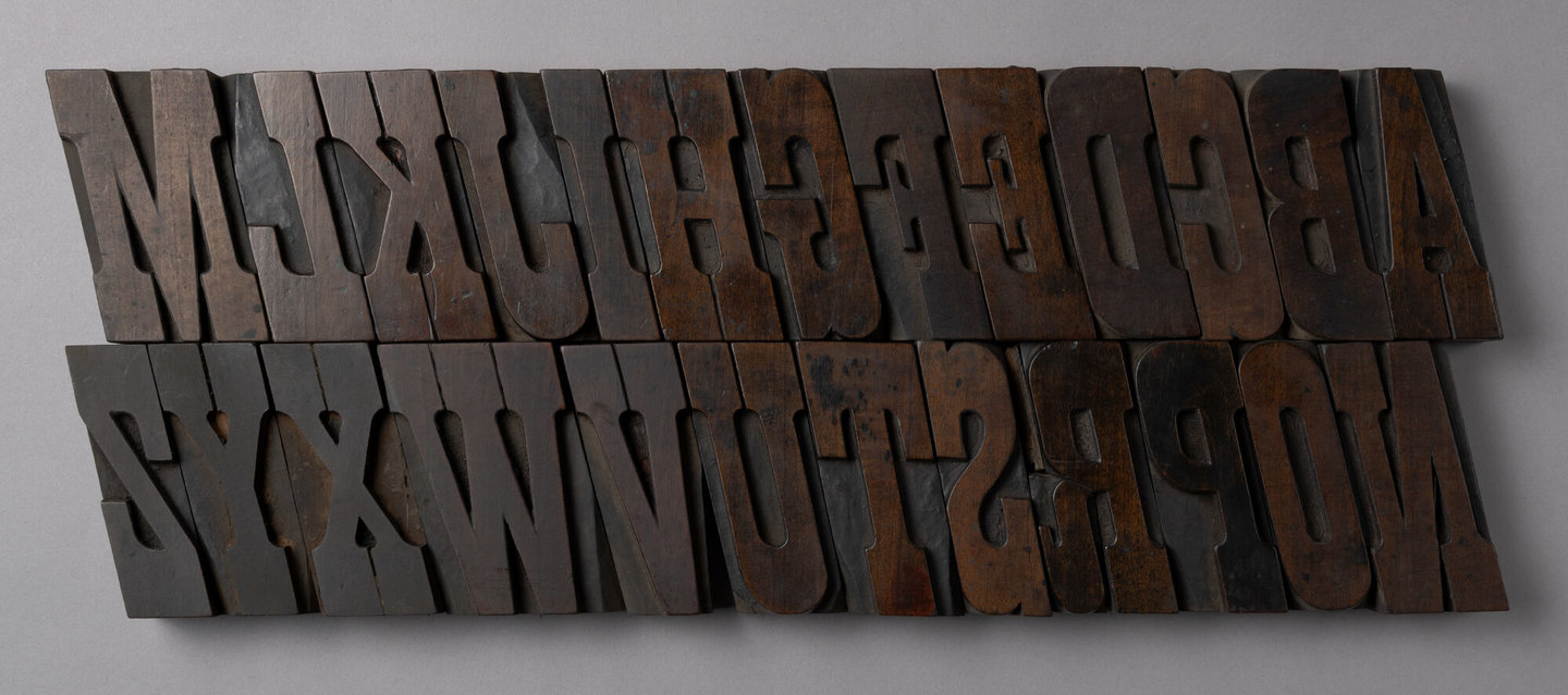 Houten drukletters van het type French Clarendon Italic