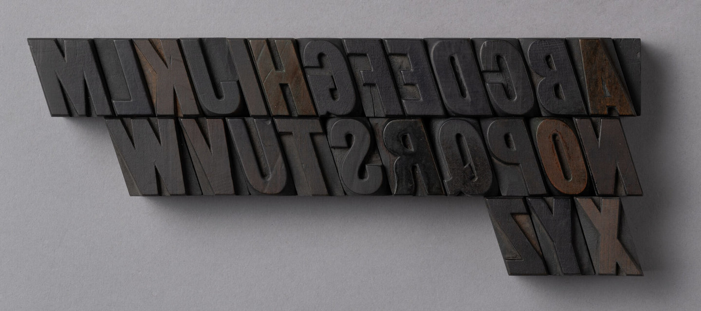 Houten drukletters van het type Gothic Italic