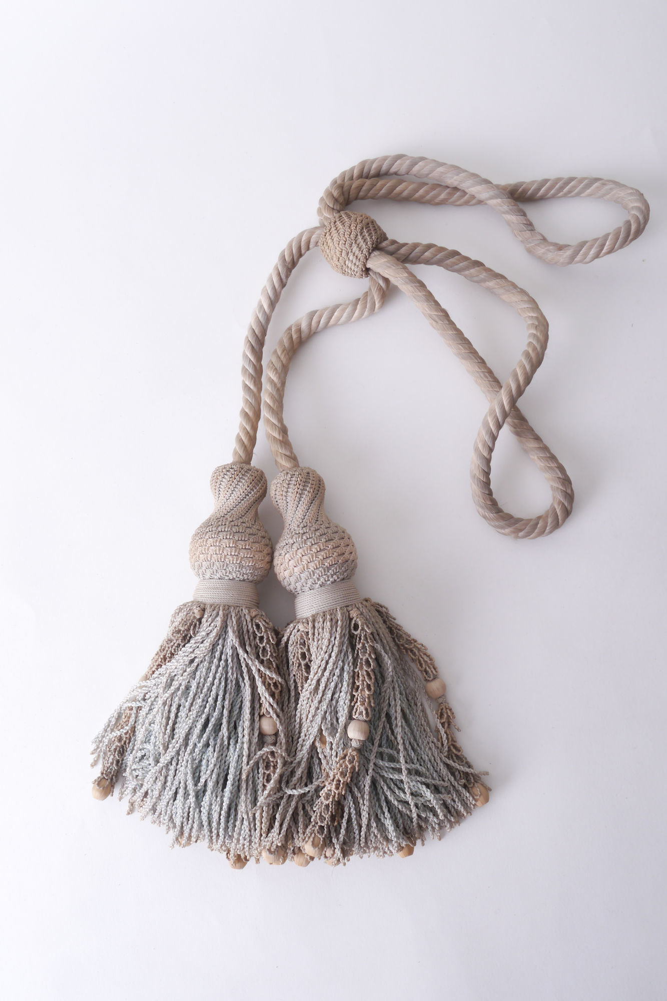 Embrasse om gordijn open te houden met 2 kwasten