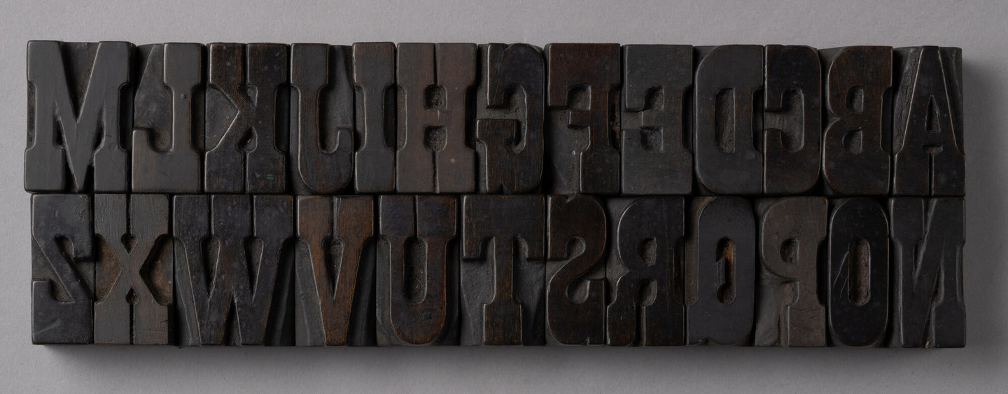 Houten drukletters van het type French Clarendon